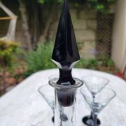 4 verres à cocktail et carafe assortie