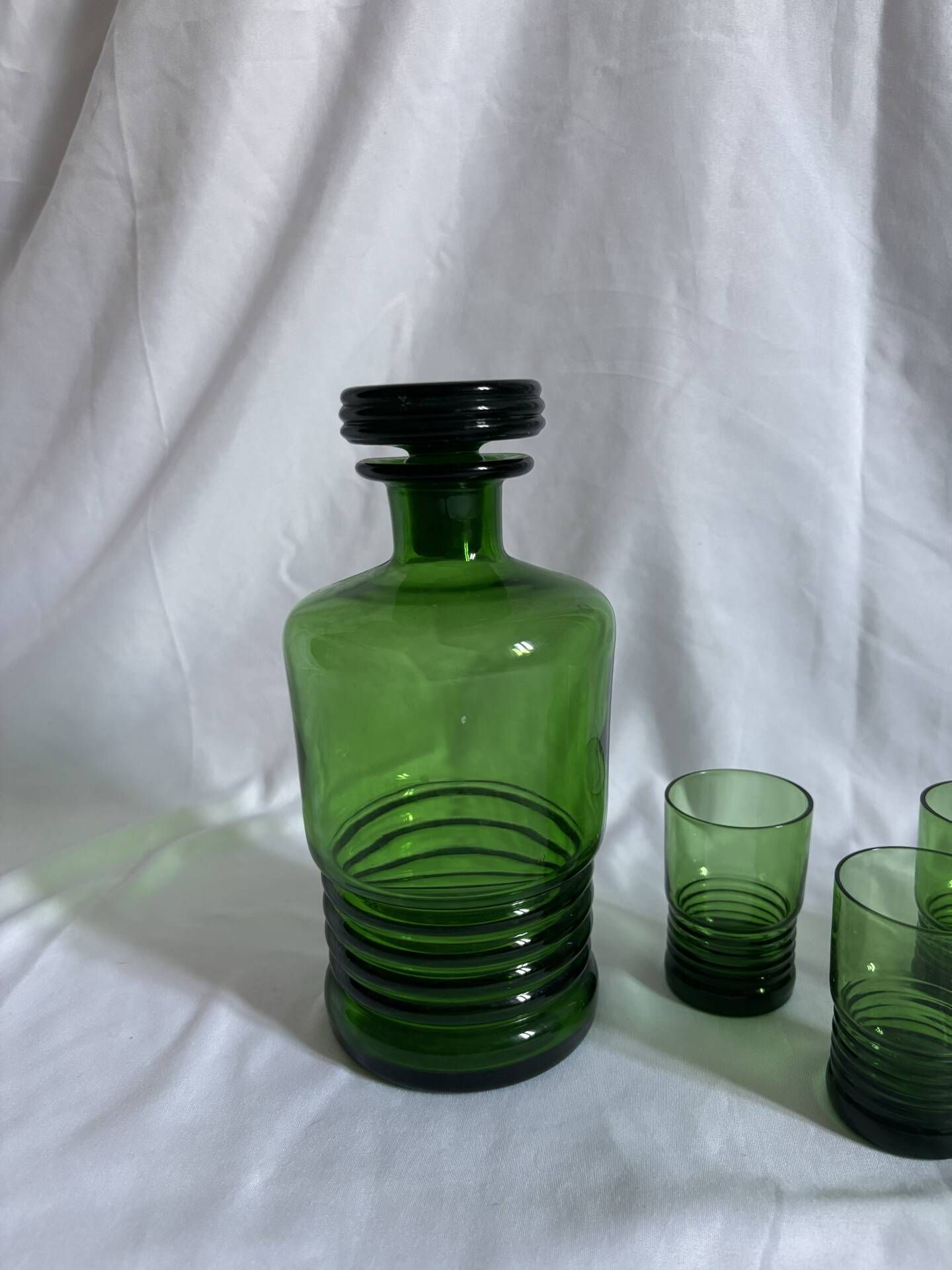 Vintage Emerald Green Glass Liqueur / Drink Service Rings