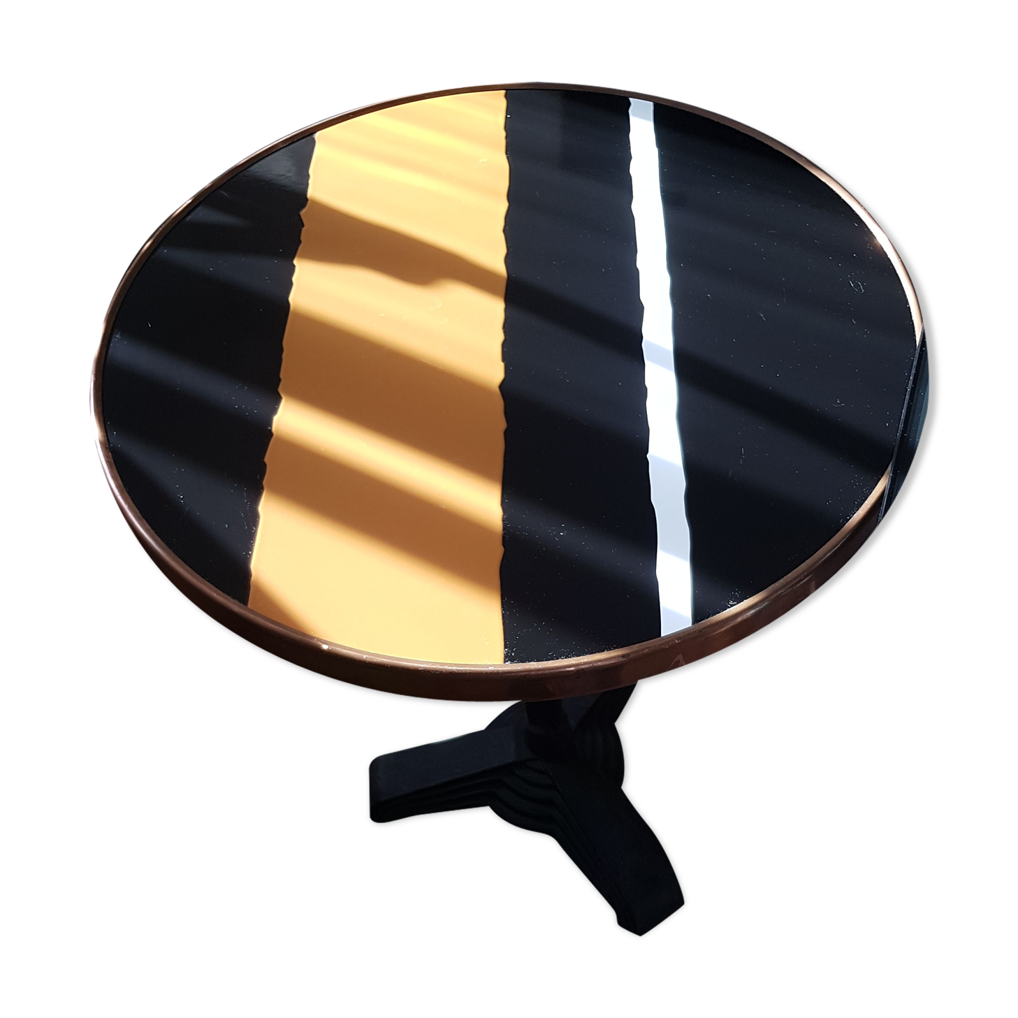Table bistrot émaillée avec cerclage de cuivre et pieds en fonte