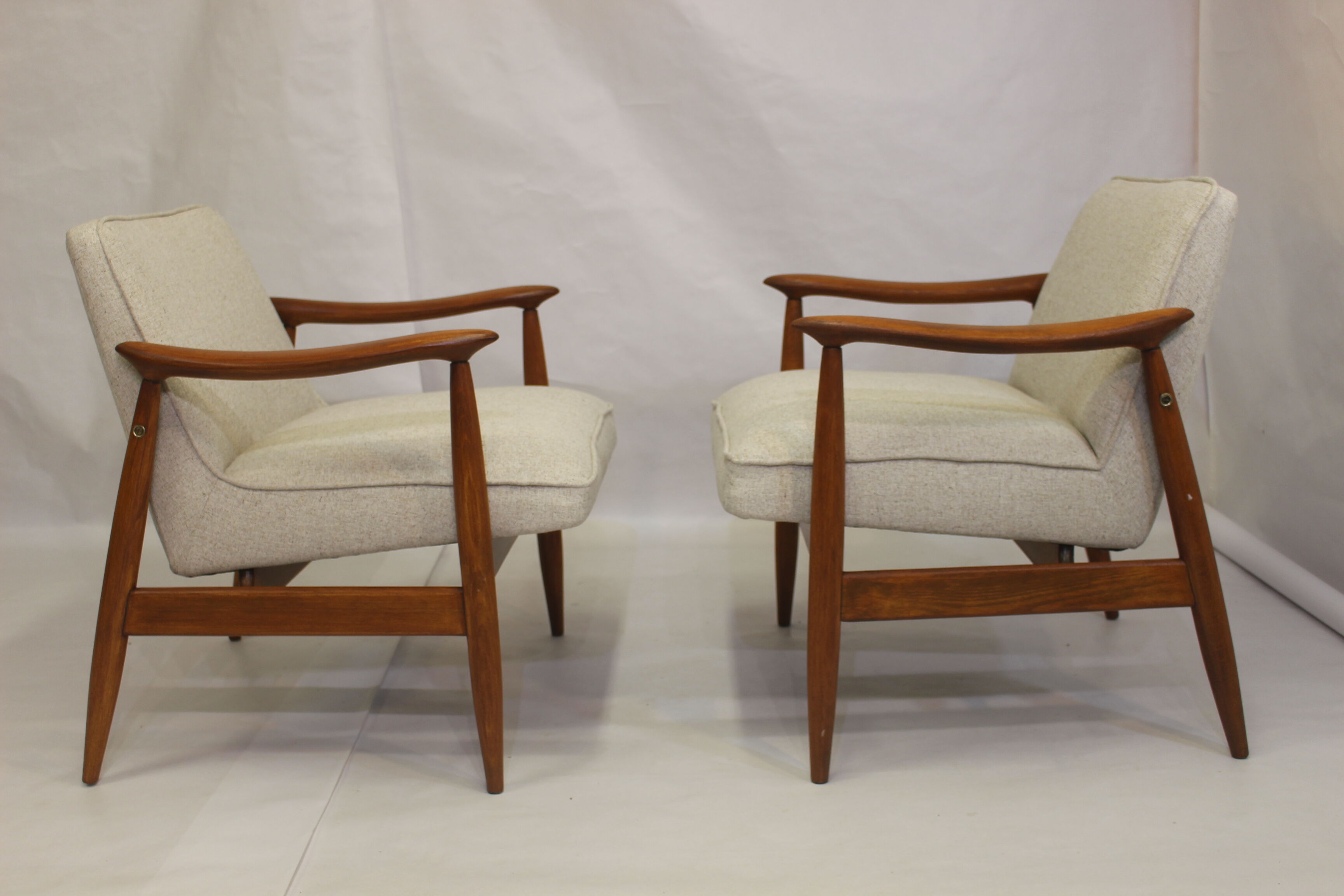 Pair of chairs GFM-87 Juliusz Kedziorek 1960.