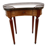 Kidney table / Bean-shaped bedside table in Louis XVI style made of mahogany and marble.