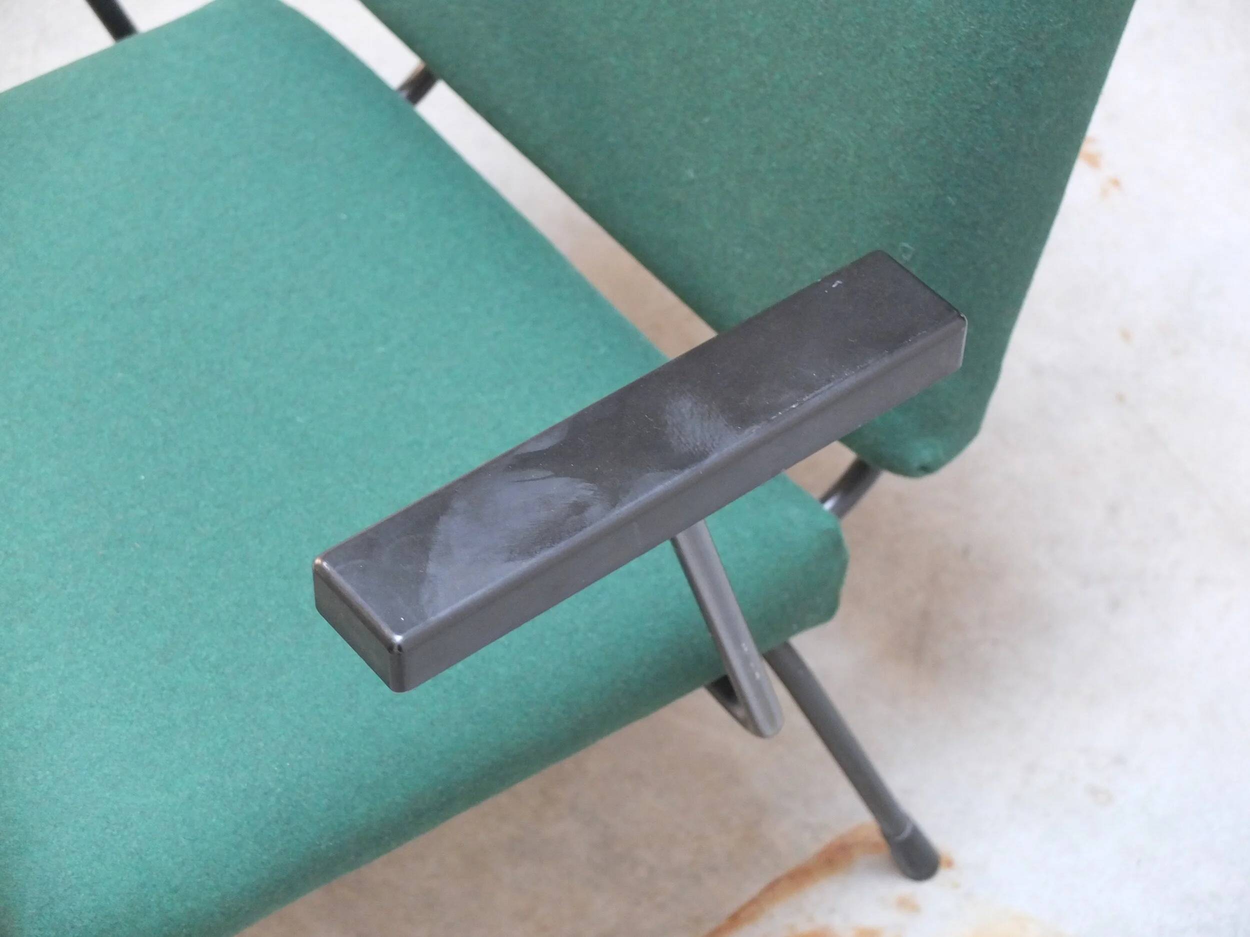 Modernist pair of '1401' easy chairs by Wim Rietveld for Gispen, 1954