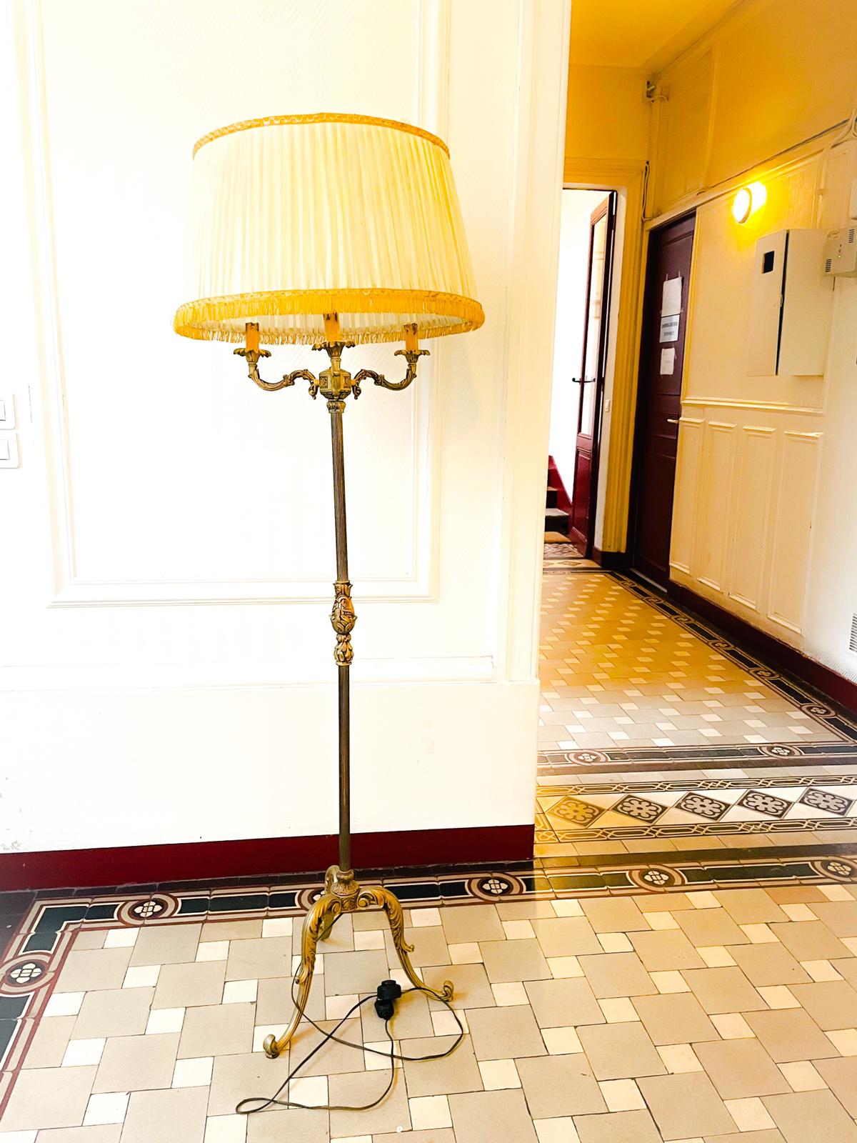 Louis XV vintage bronze lamppost