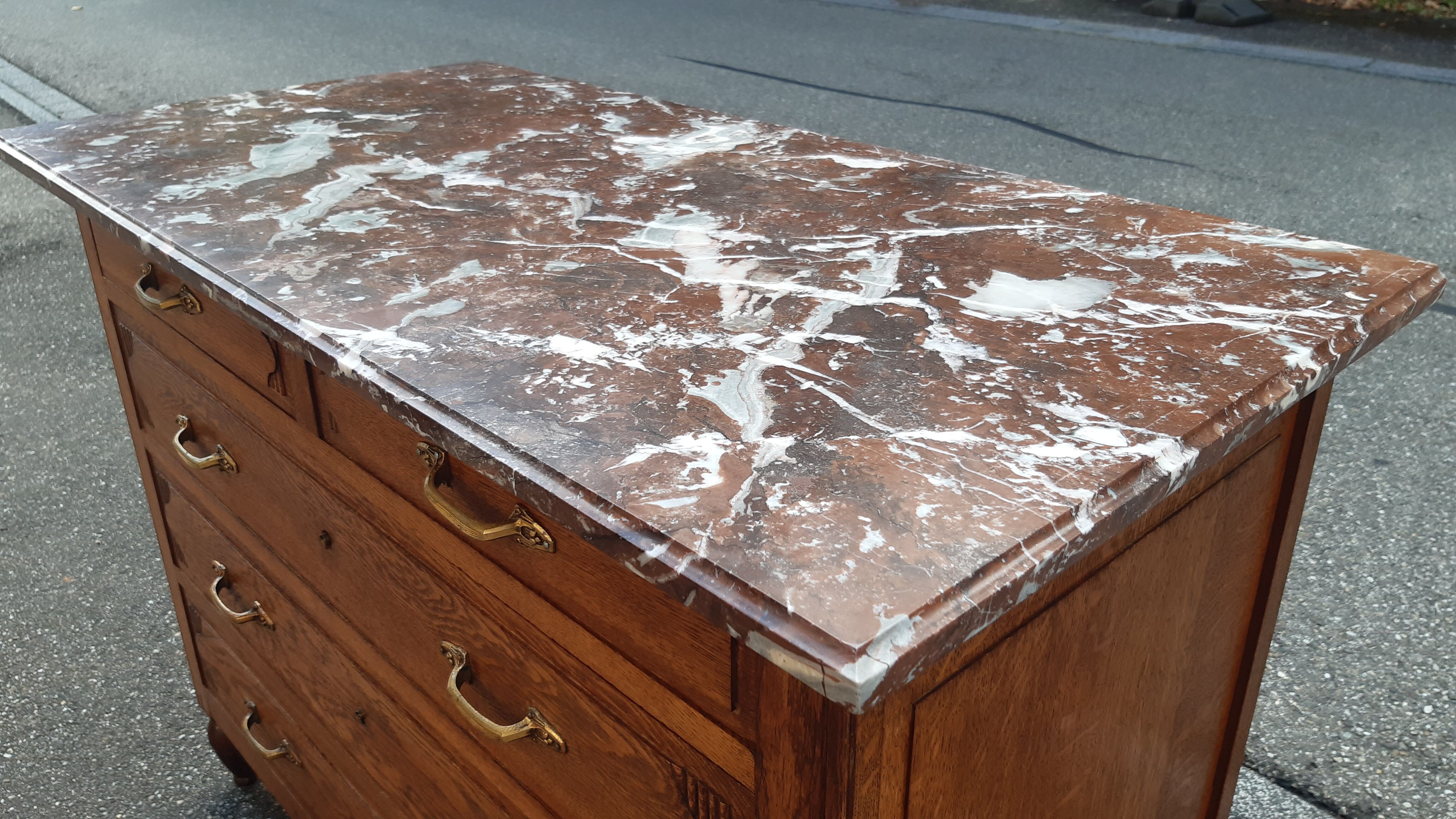 Antique chest of drawers