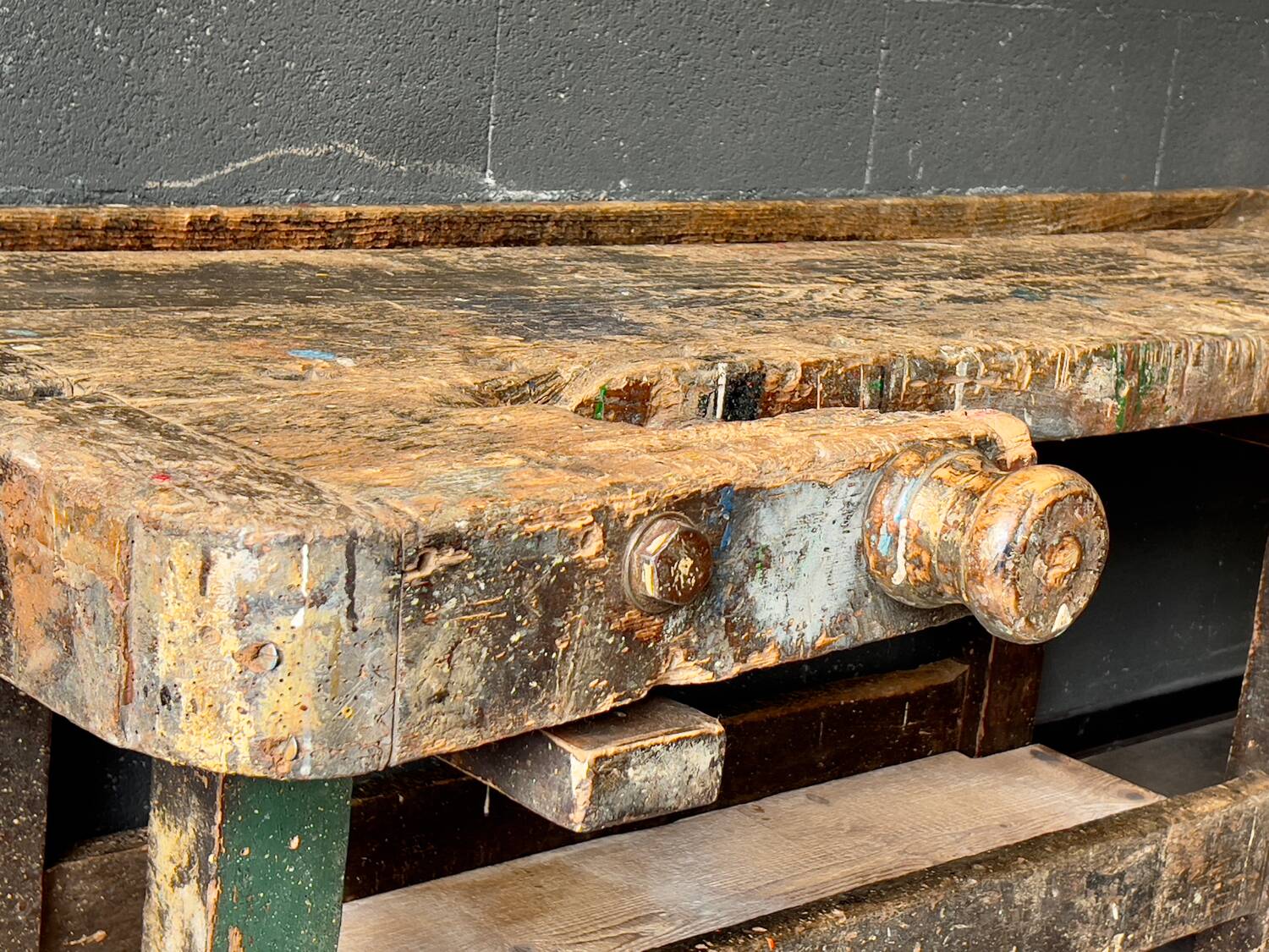 Old workbench, original patina