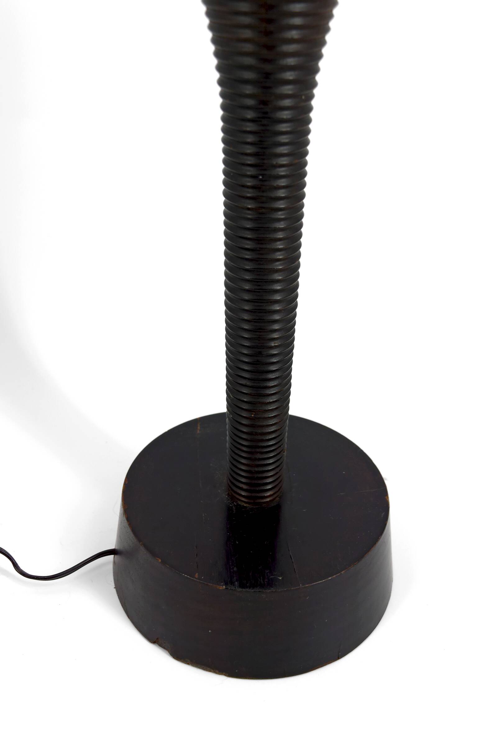 Important brutalist / Africanist lamp in wood – 1950s-1960s