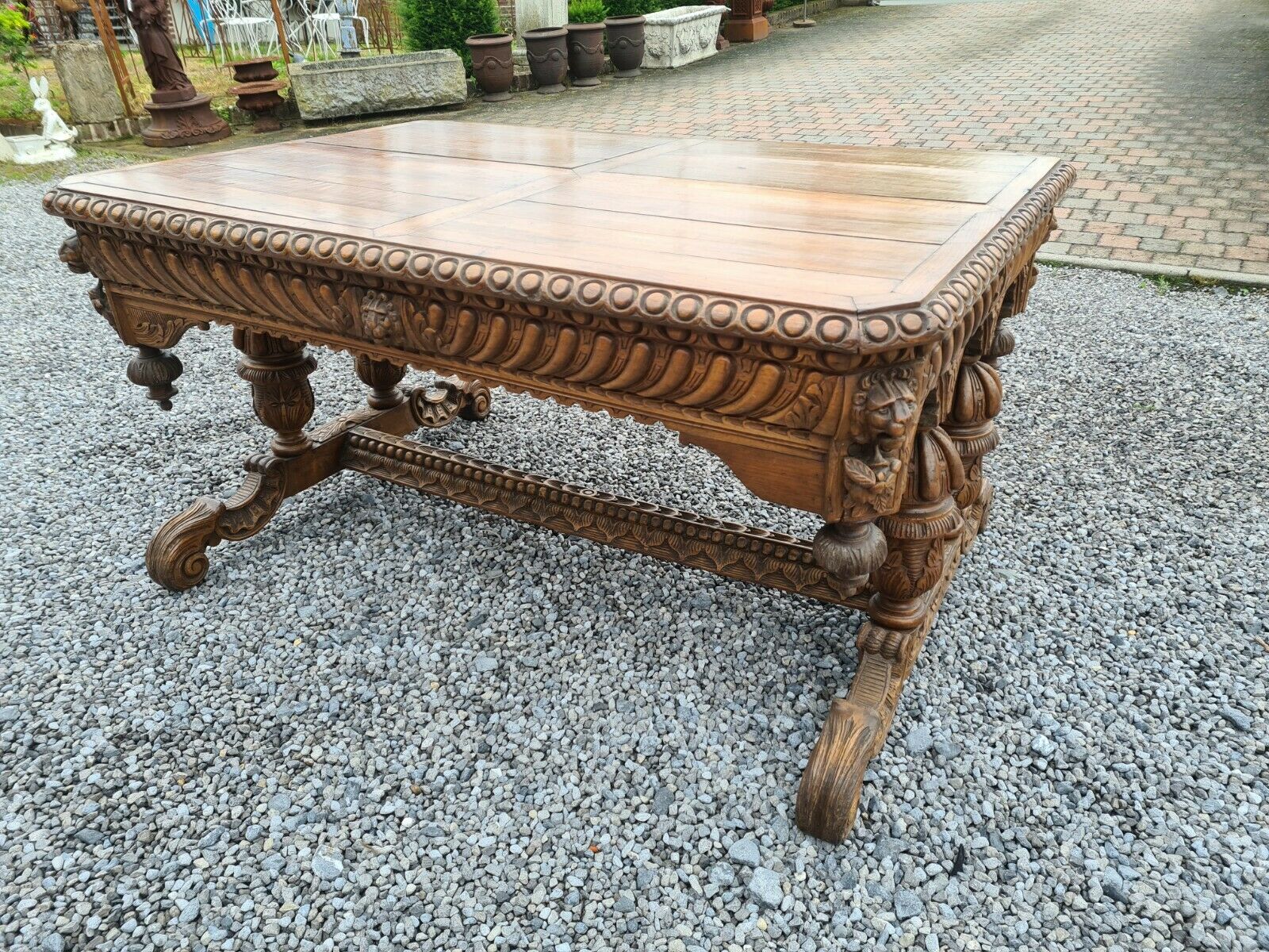 Bureau style renaissance en chêne