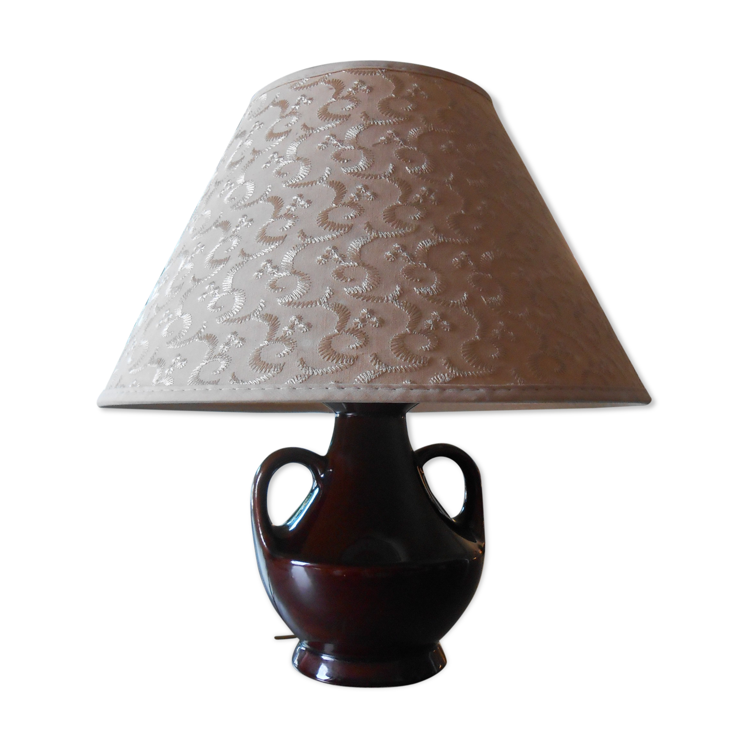Ceramic body lamp with handles