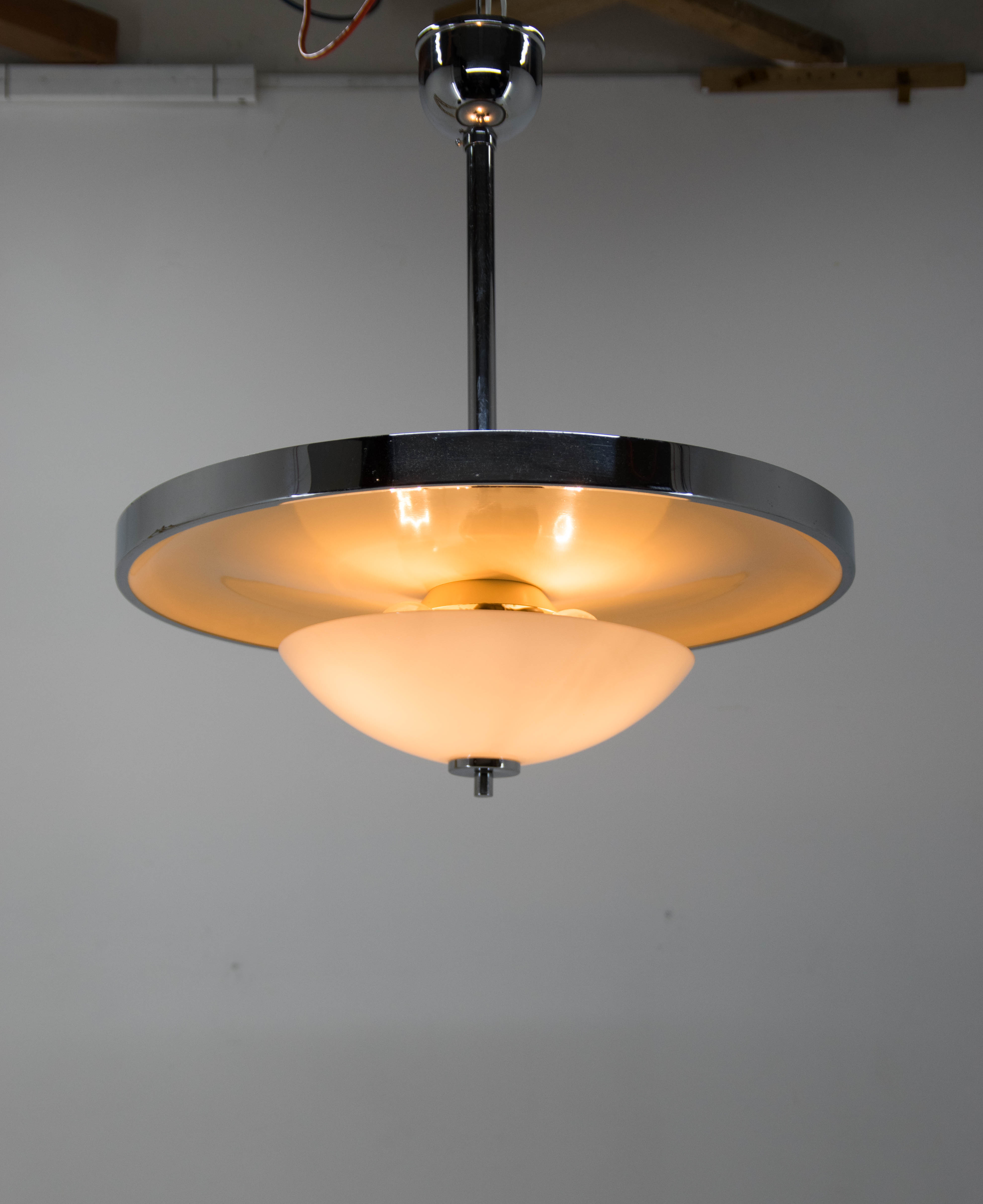 Bauhaus chandelier in perfect condition, 1930s