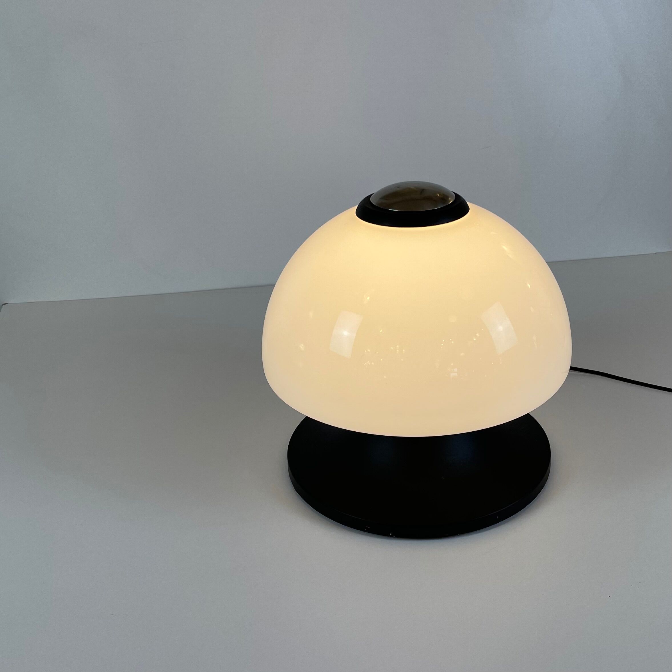 Italian table lamp att. gino sarfatti from 1960'