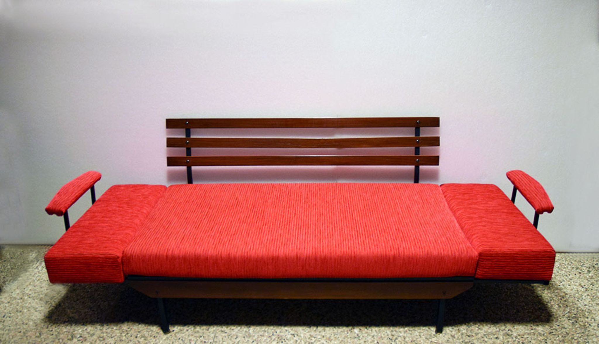 Mid-century Italian sofa bed in corduroy fabric