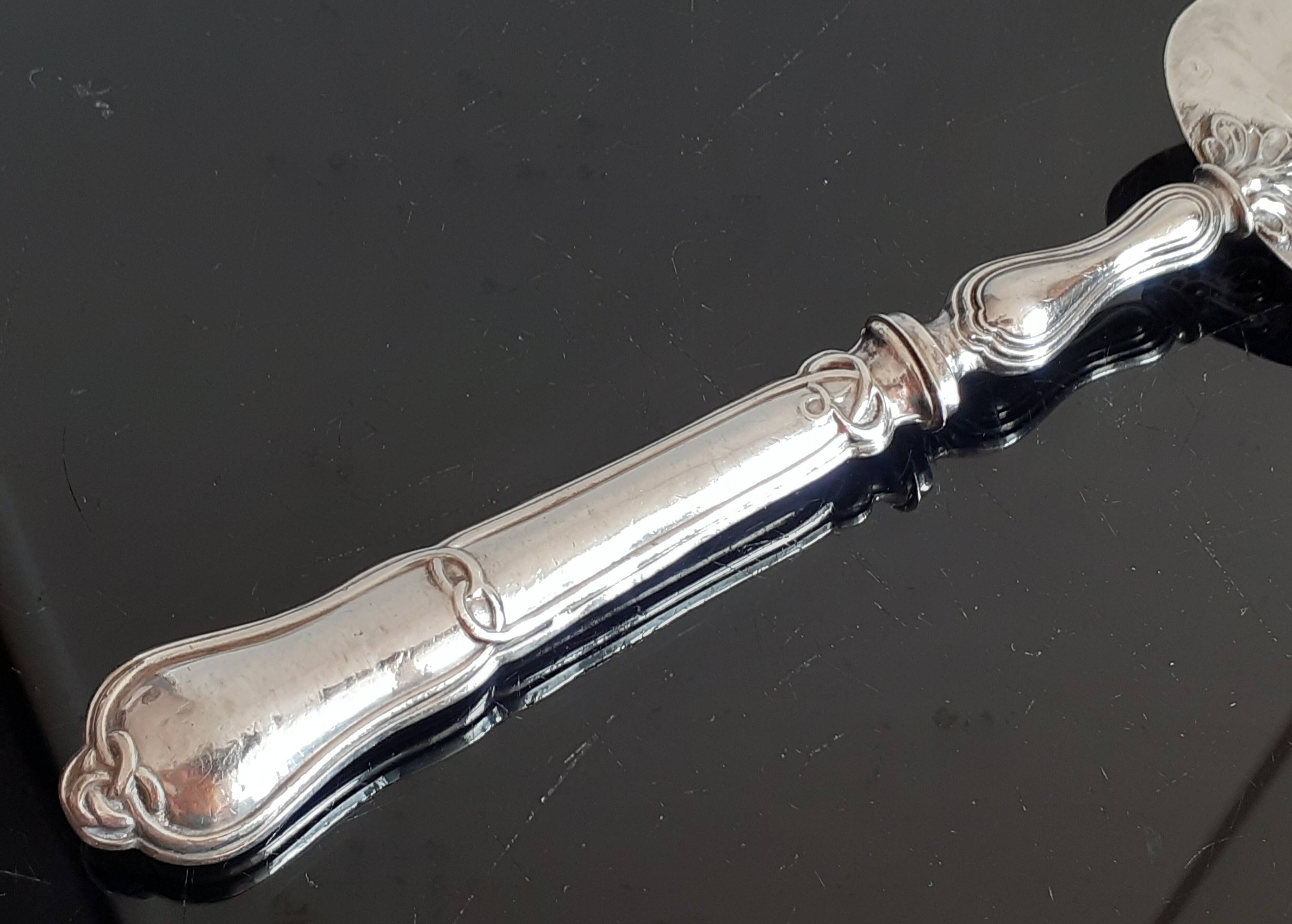 Goldsmith Coignet Alfred (before 1889) Silver pie server / Minerva hallmarks 1st grade