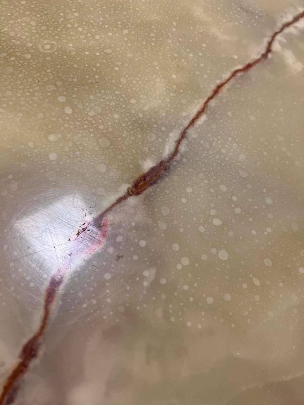 Vintage round coffee table: onyx top & gold brass structure