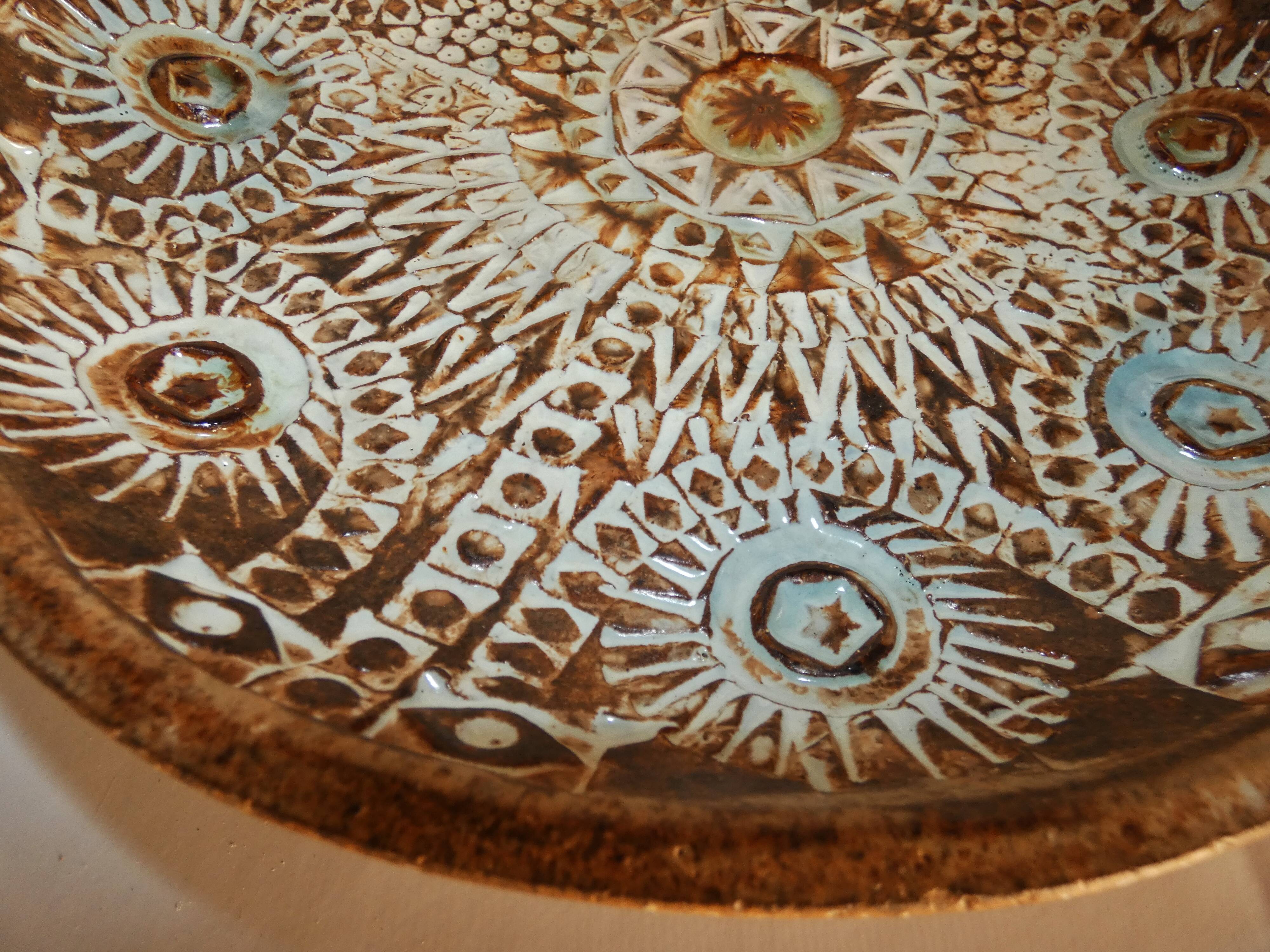 Pat and Joe Rowland Grand Plat Ceramic Scarified Sant-Vicens Perpignan 1970