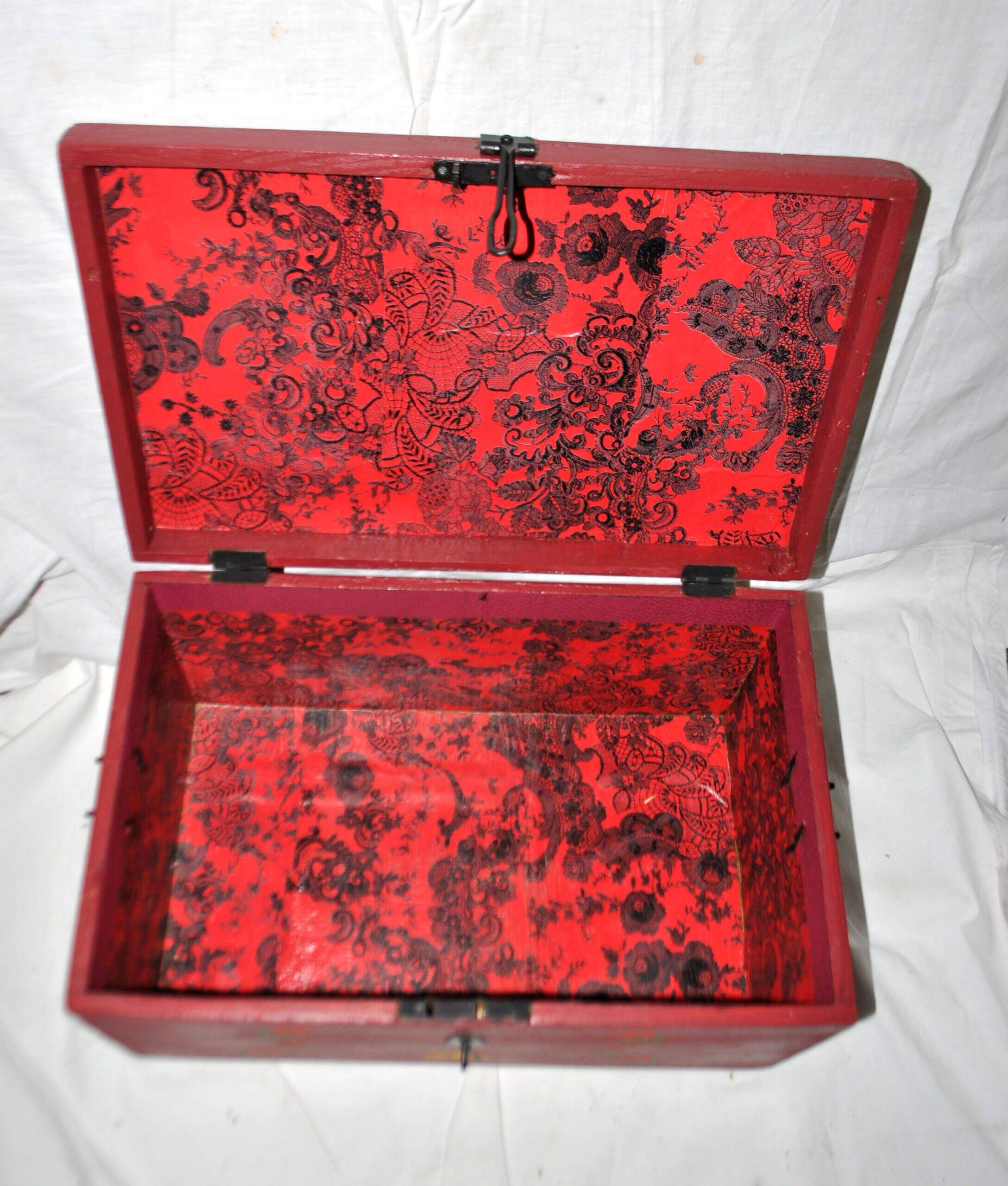 Vintage wooden trunk – toy chest or music box with painted stencil bird decoration.
