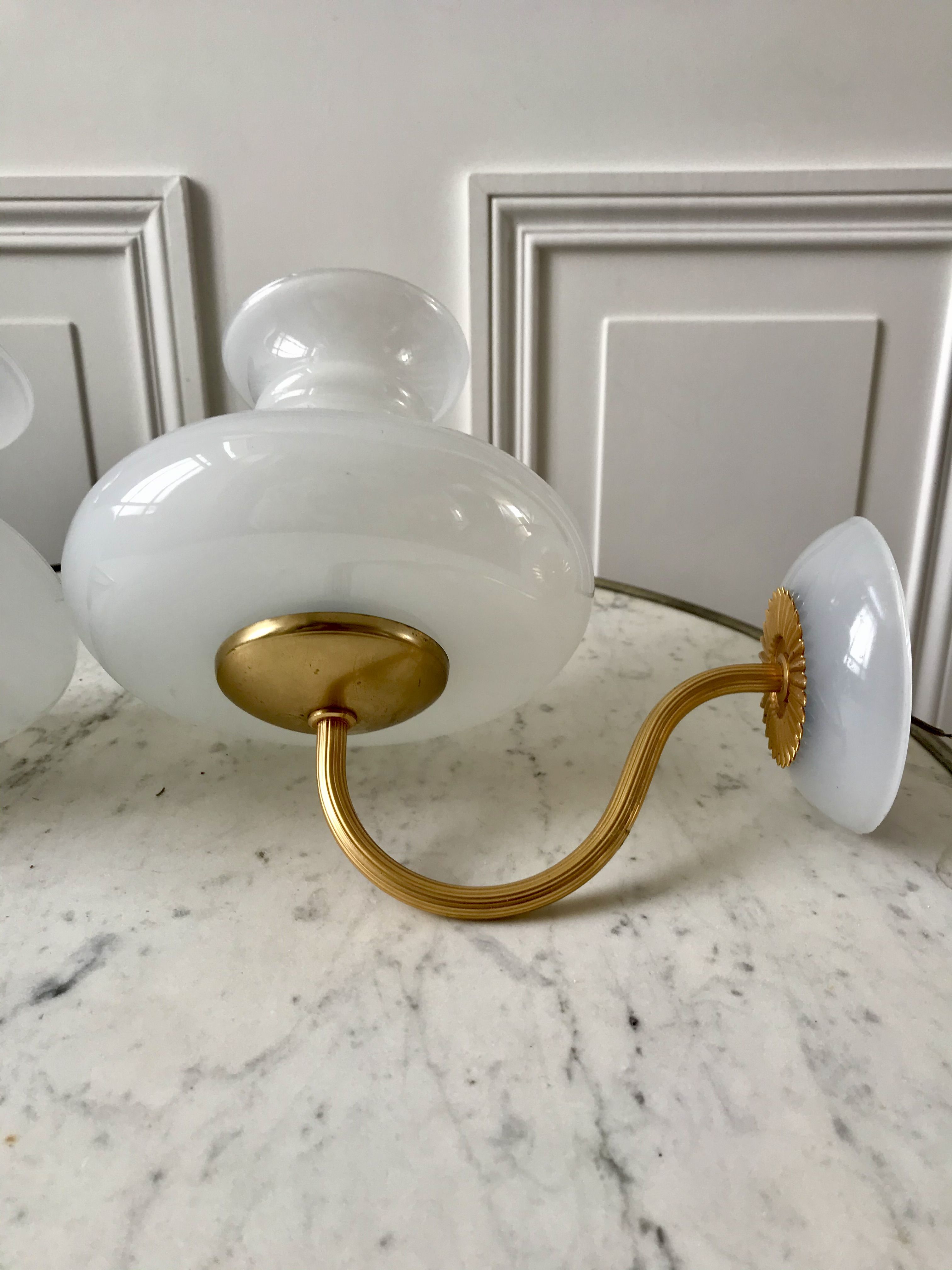 Pair of opaline tulip appliques on brass support 40-50s