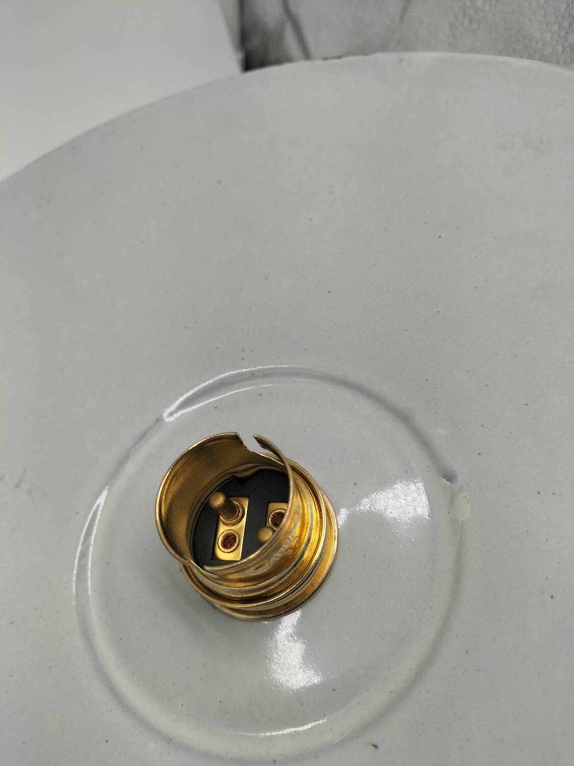 Enamelled sheet metal suspensions