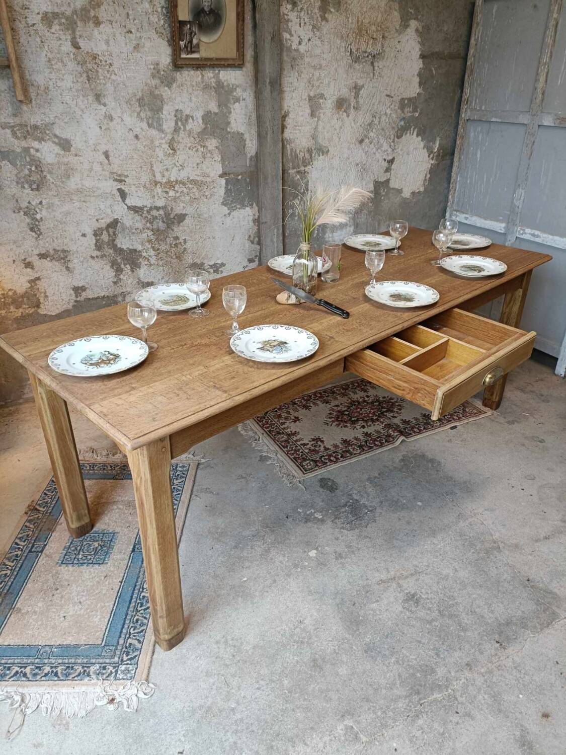 Farm table
