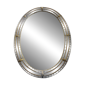 Vintage mirror in solid wood with brass and parcloses.