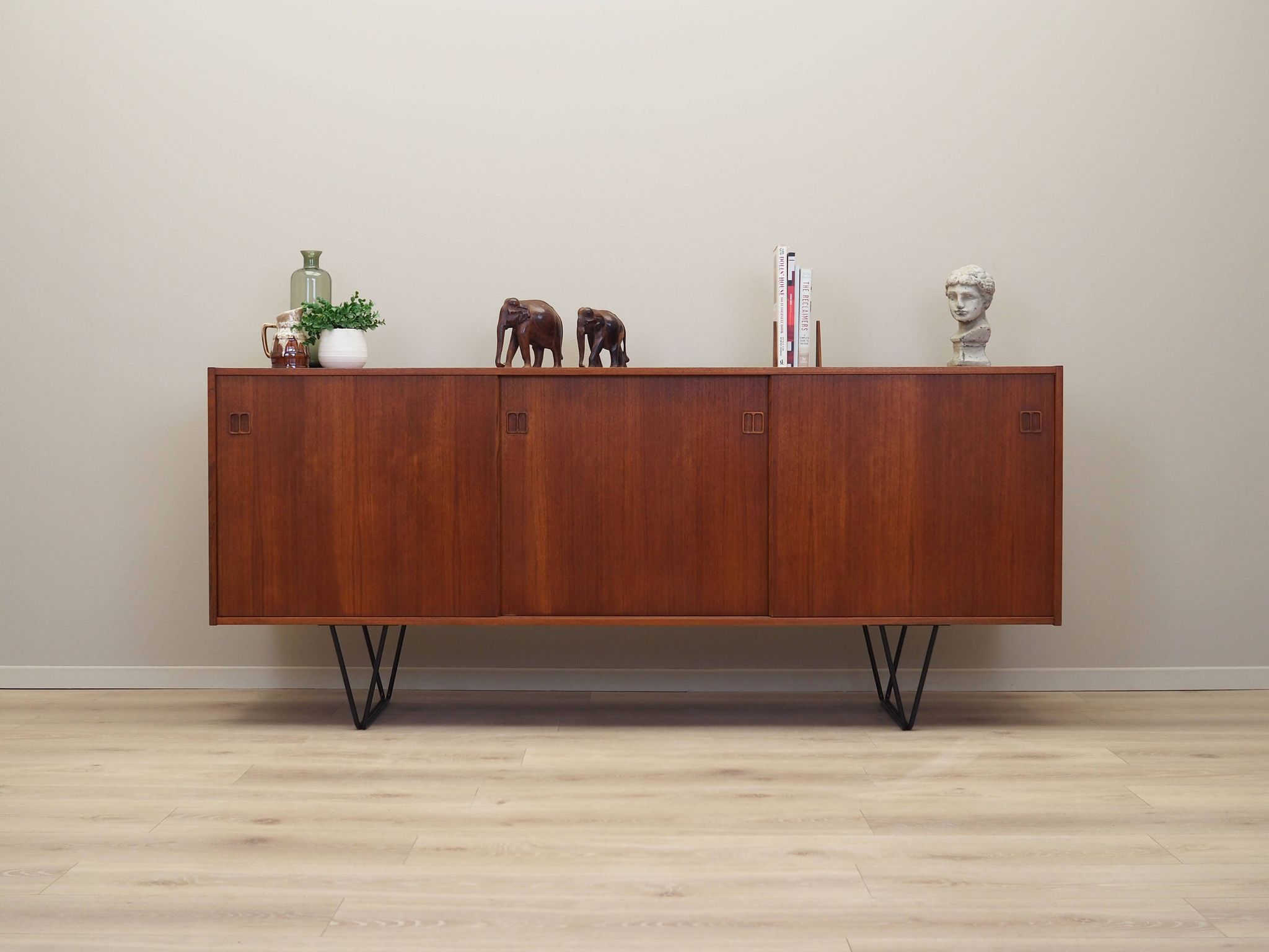 Buffet danois en teck, années 1970