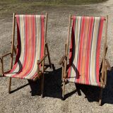 2 deckchairs
