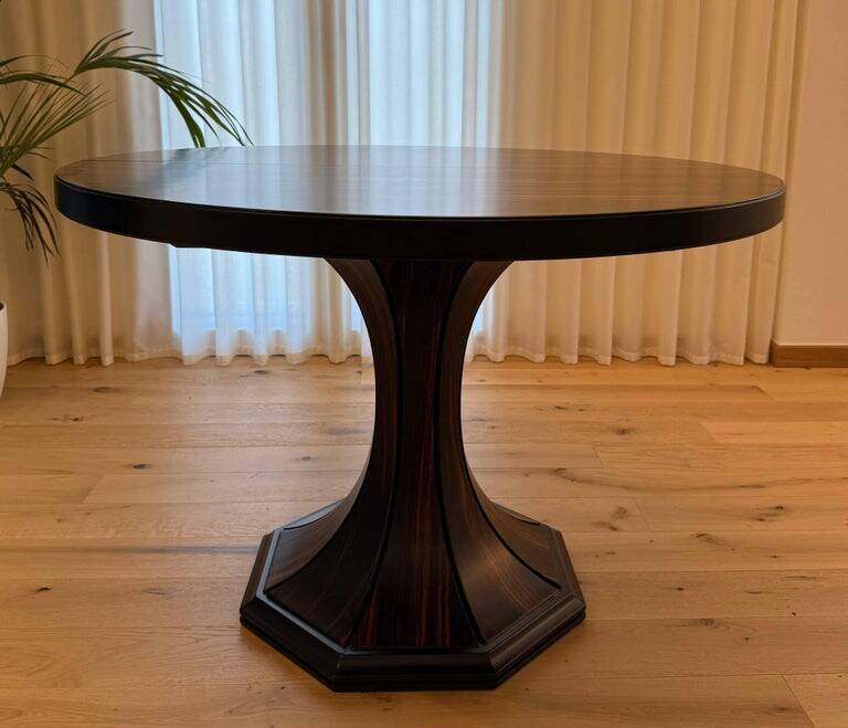 Elegant Extendable Dining Table in Macassar, Italy, 1970s