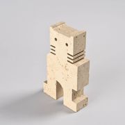 Pair of stylised cats in travertine, Fratelli Manelli, Italy, circa 1970.