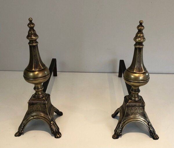 Paire de chenets en bronze ciselé et fer forgé de style Louis XVI