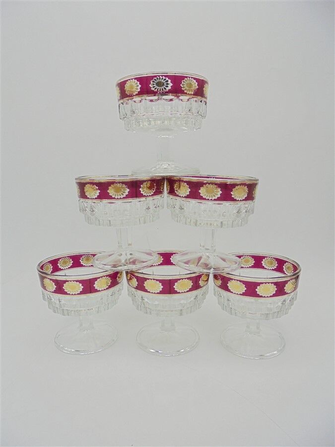 Series of 6 champagne glasses