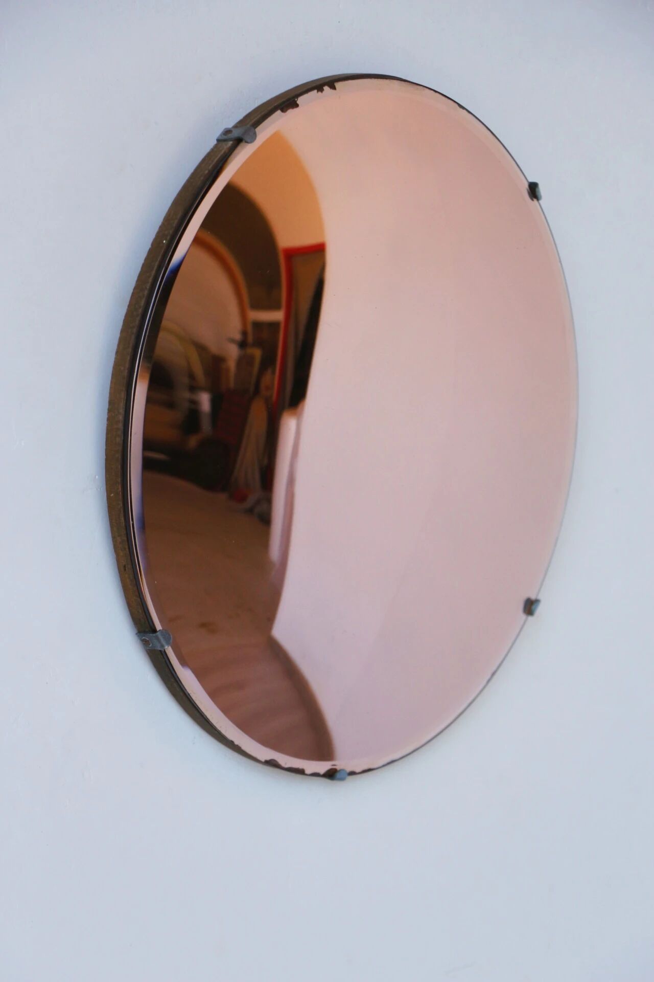 Vintage salmon witch mirror – 50/60 design – 35 cm