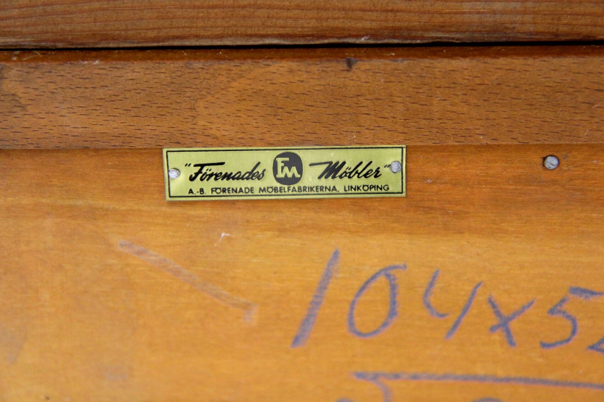 Scandinavian mahogany bookcase, Förenade Möbelfabrikerna, Linköping, Sweden, 1960