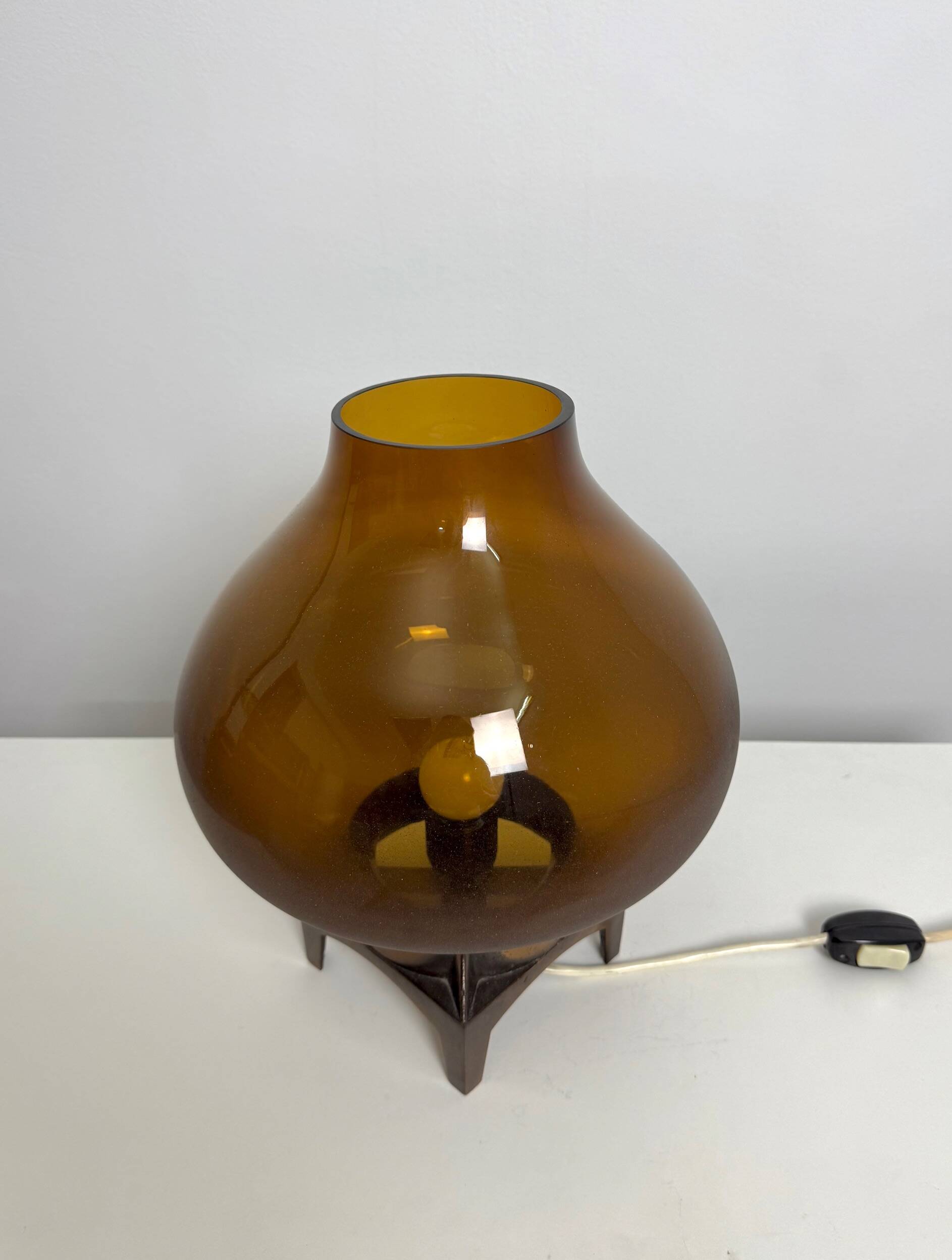 Mid-Century Modern 1960s-70s Table Lamp, Amber Glass Shade and Metal Base