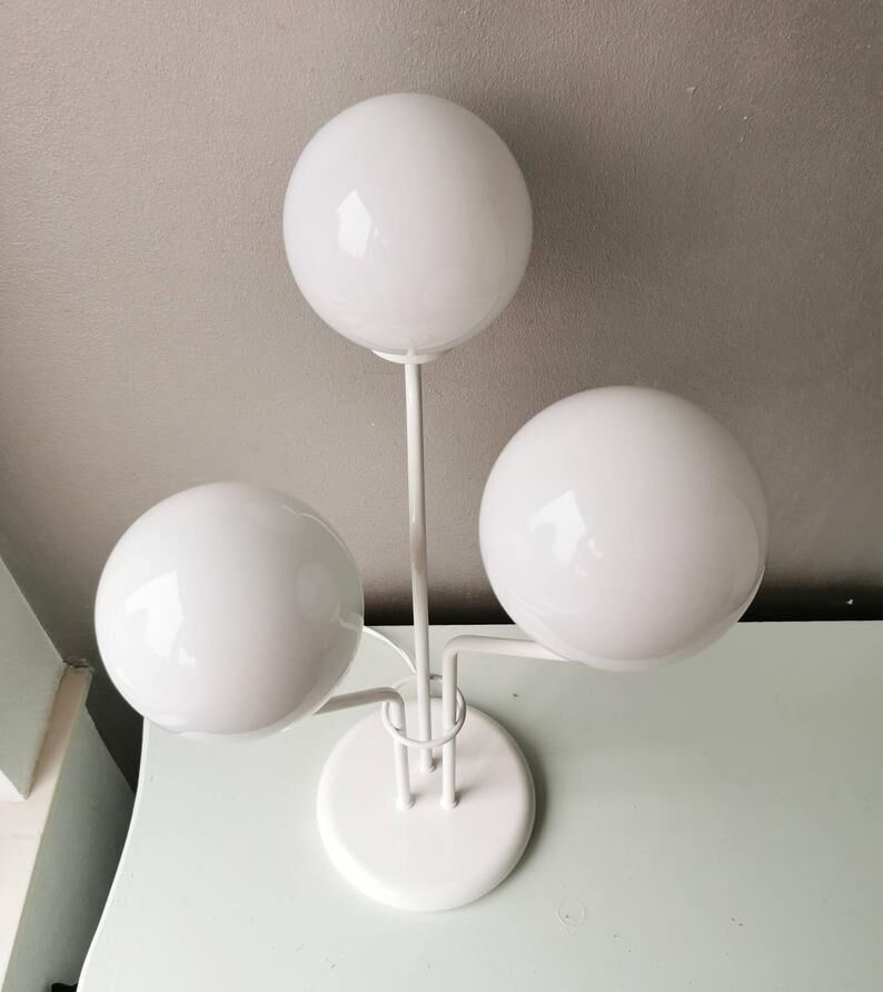 Vintage 80s white metal table lamp