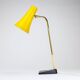 Lampe de bureau, de table ou d'appoint jaune J.T. Kalmar, laiton et fer, Vienne, Autriche, années 1950