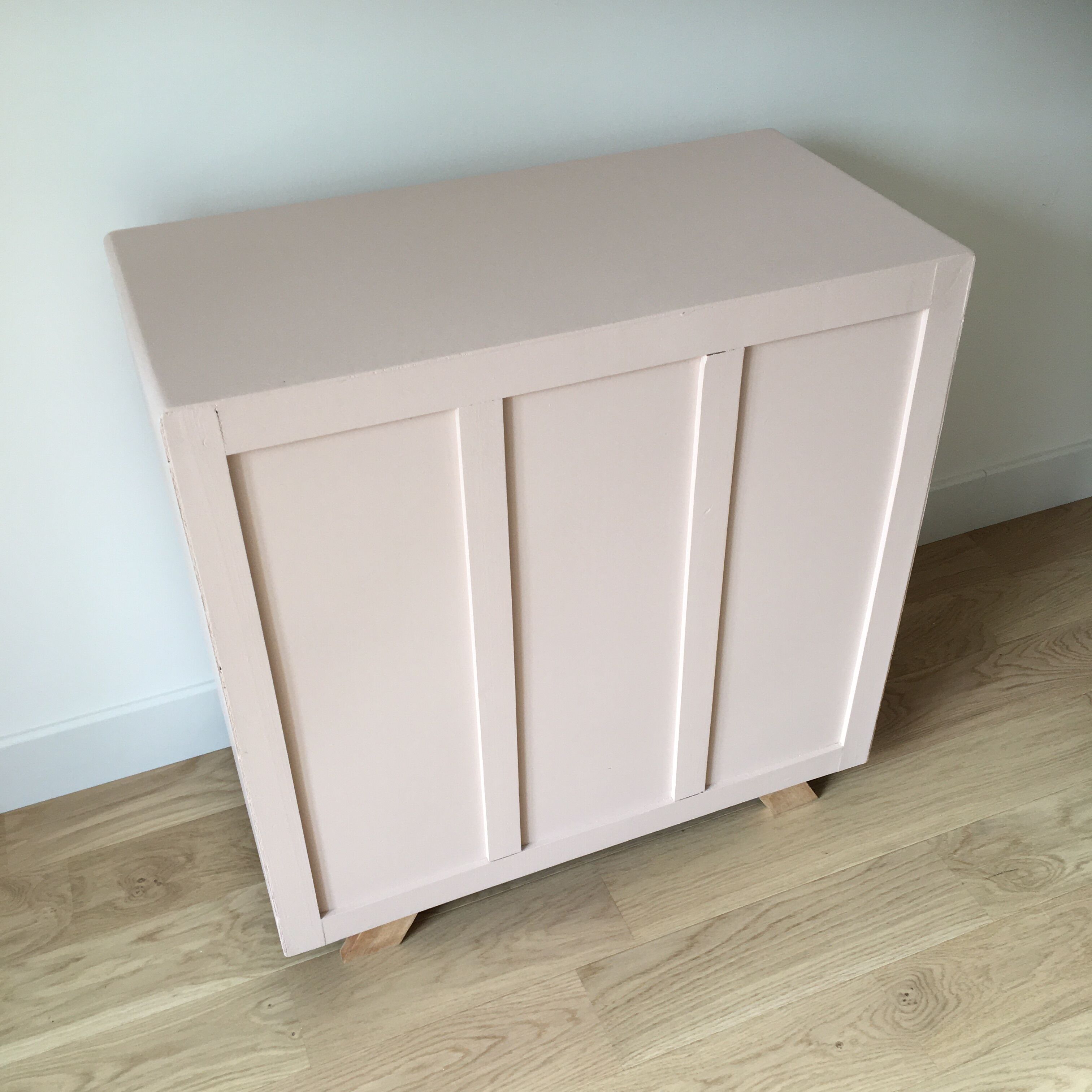 Vintage dresser