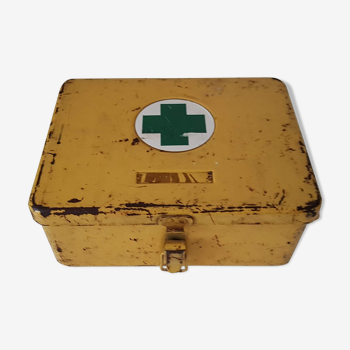Boîte métal de secours vintage