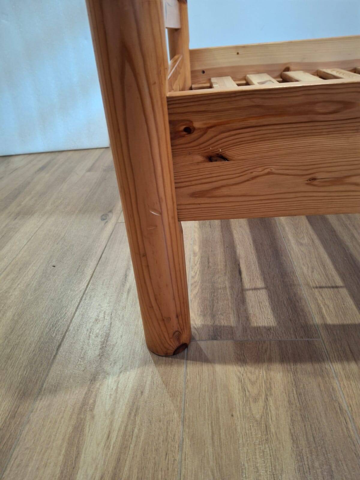 Single Pine Bed, Scandinavia