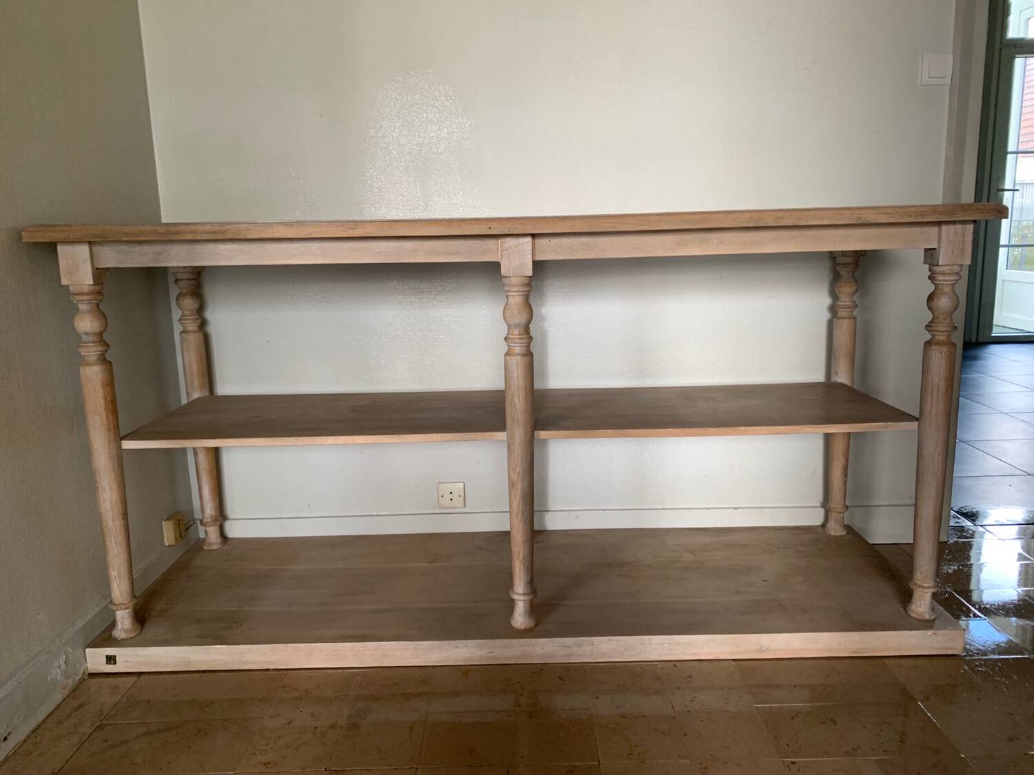 Interiors draper table