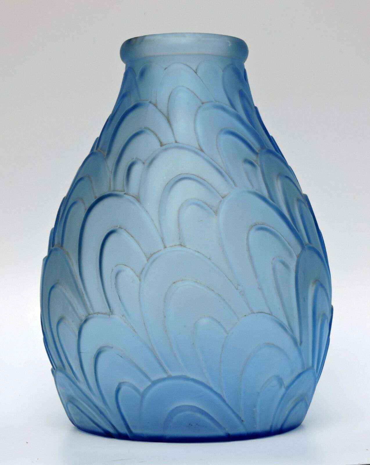 Large vase art deco scaly pattern by Sars France