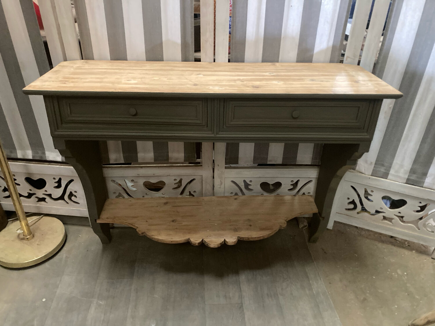 Old wooden console to be fixed.