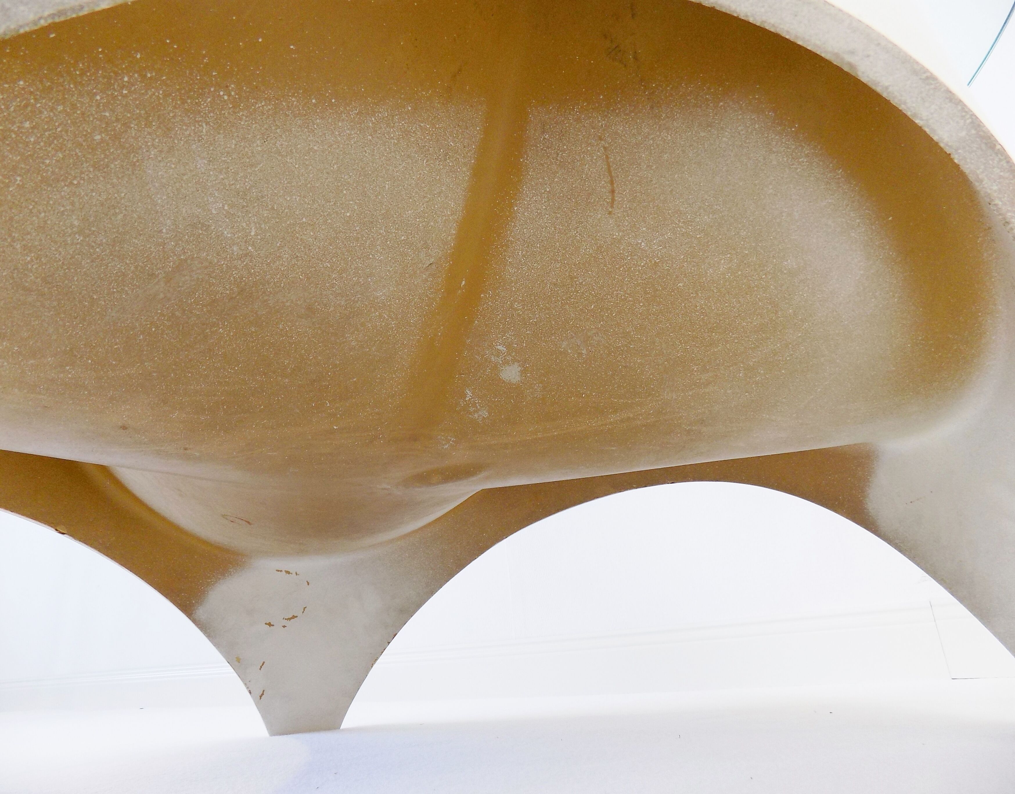 Table en verre opale années 1960