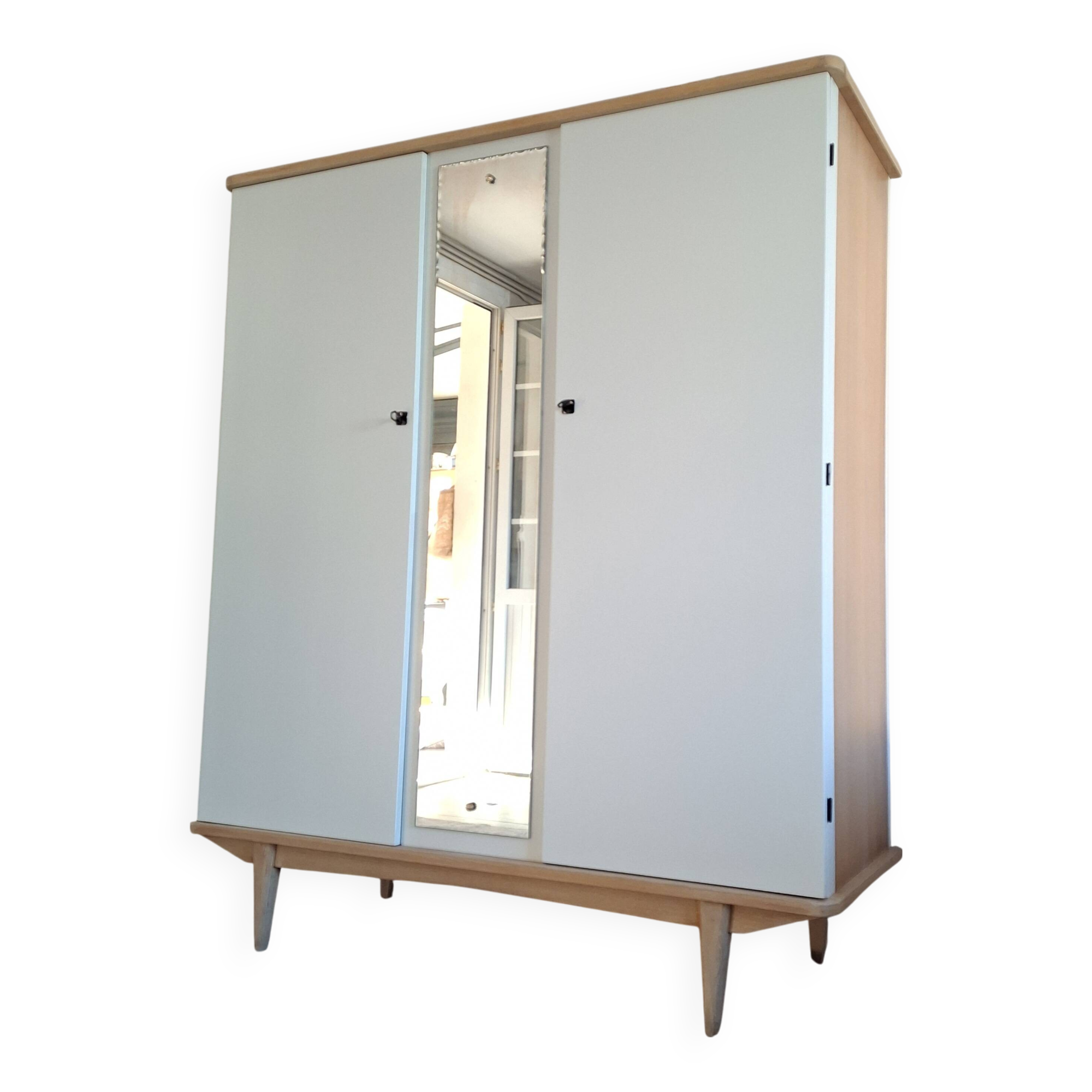 Armoire vintage années 60 relookée