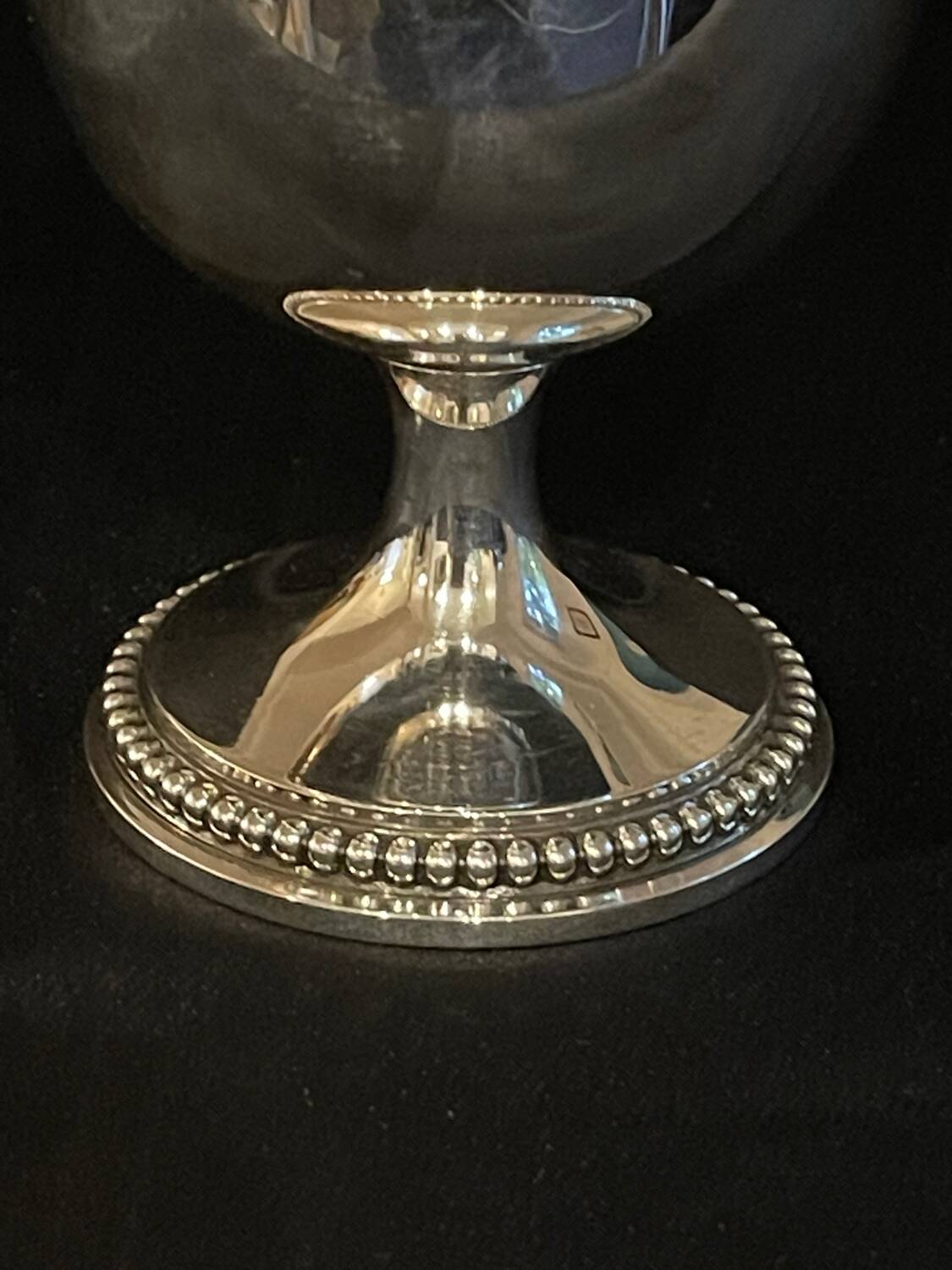 Solid silver sprinkler, neck brace hallmark, very good condition