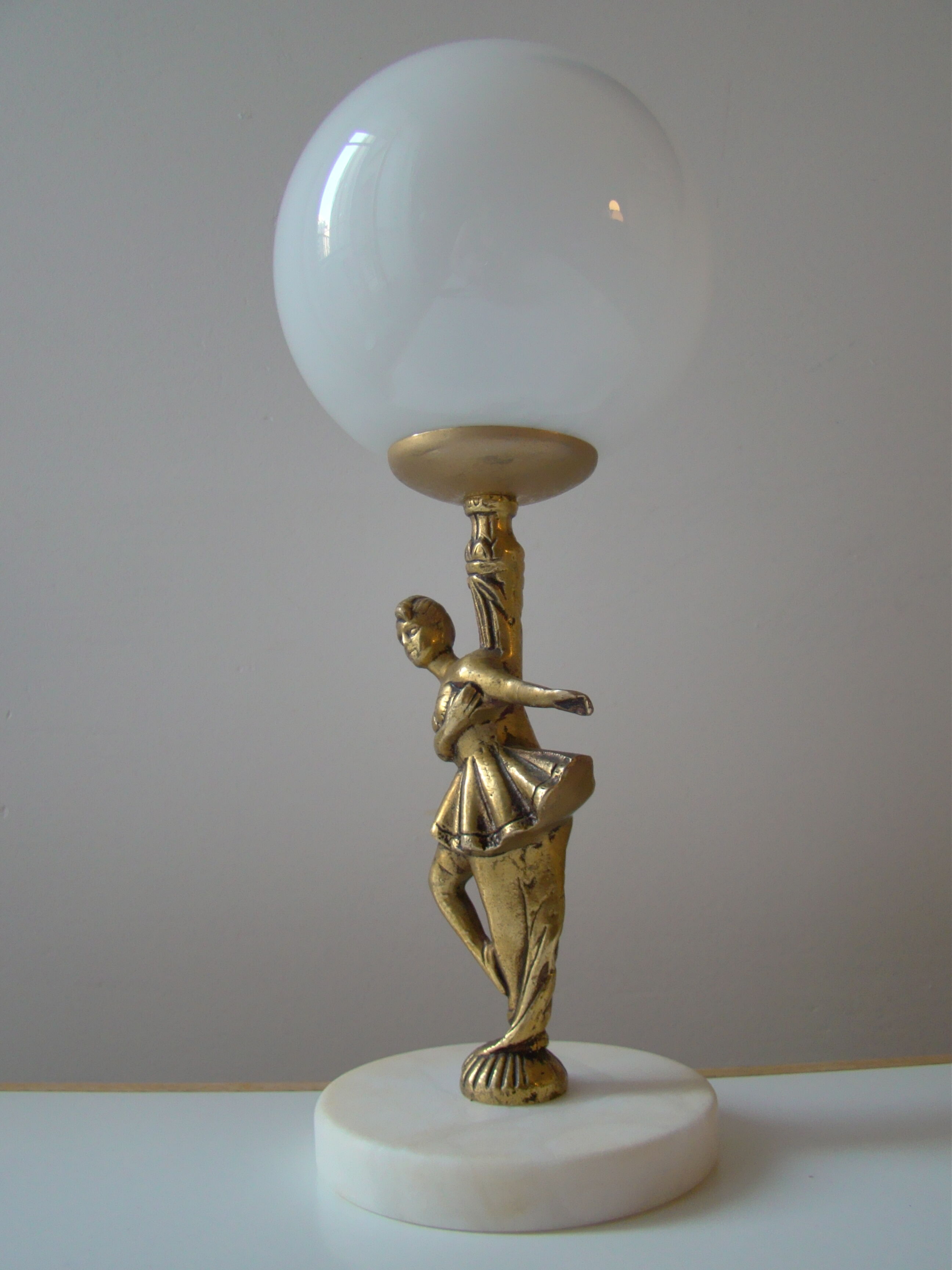 Charming vintage lamp dancer