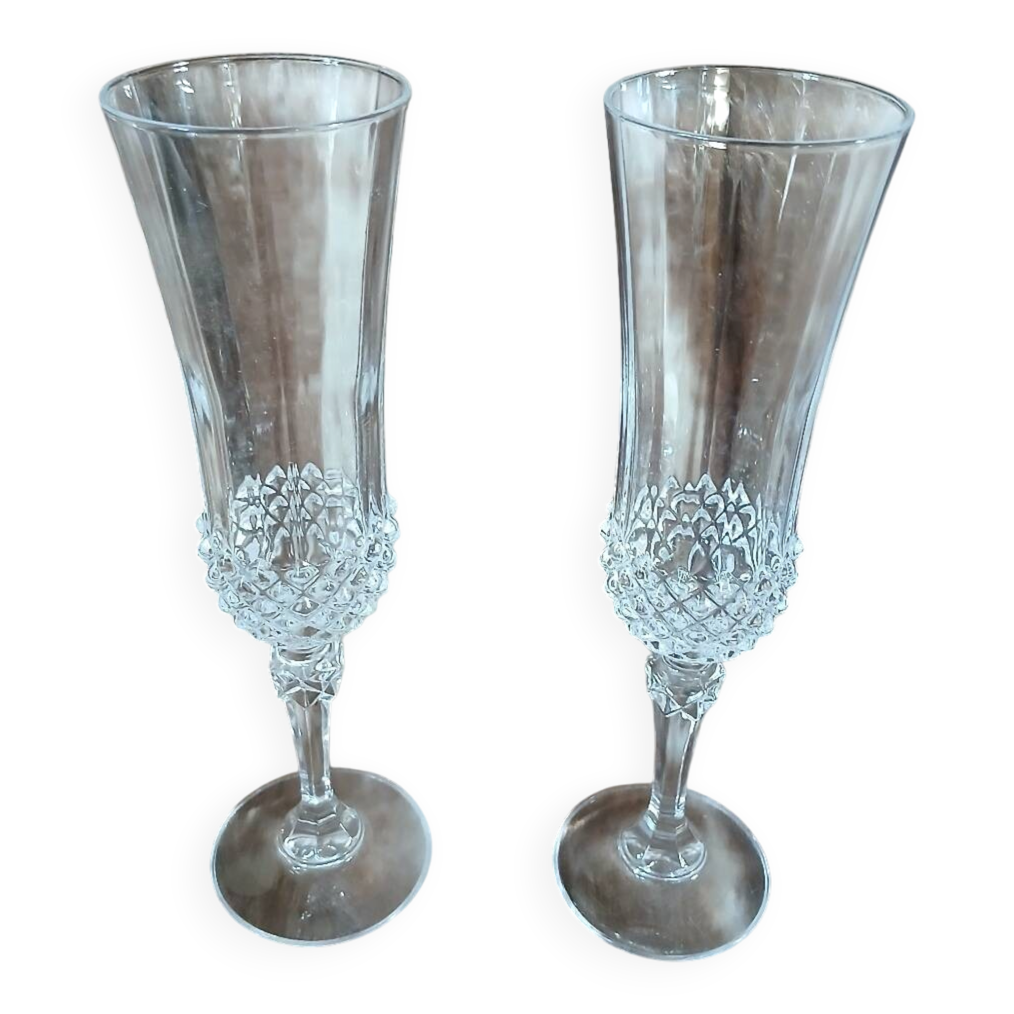 2 crystal champagne flutes