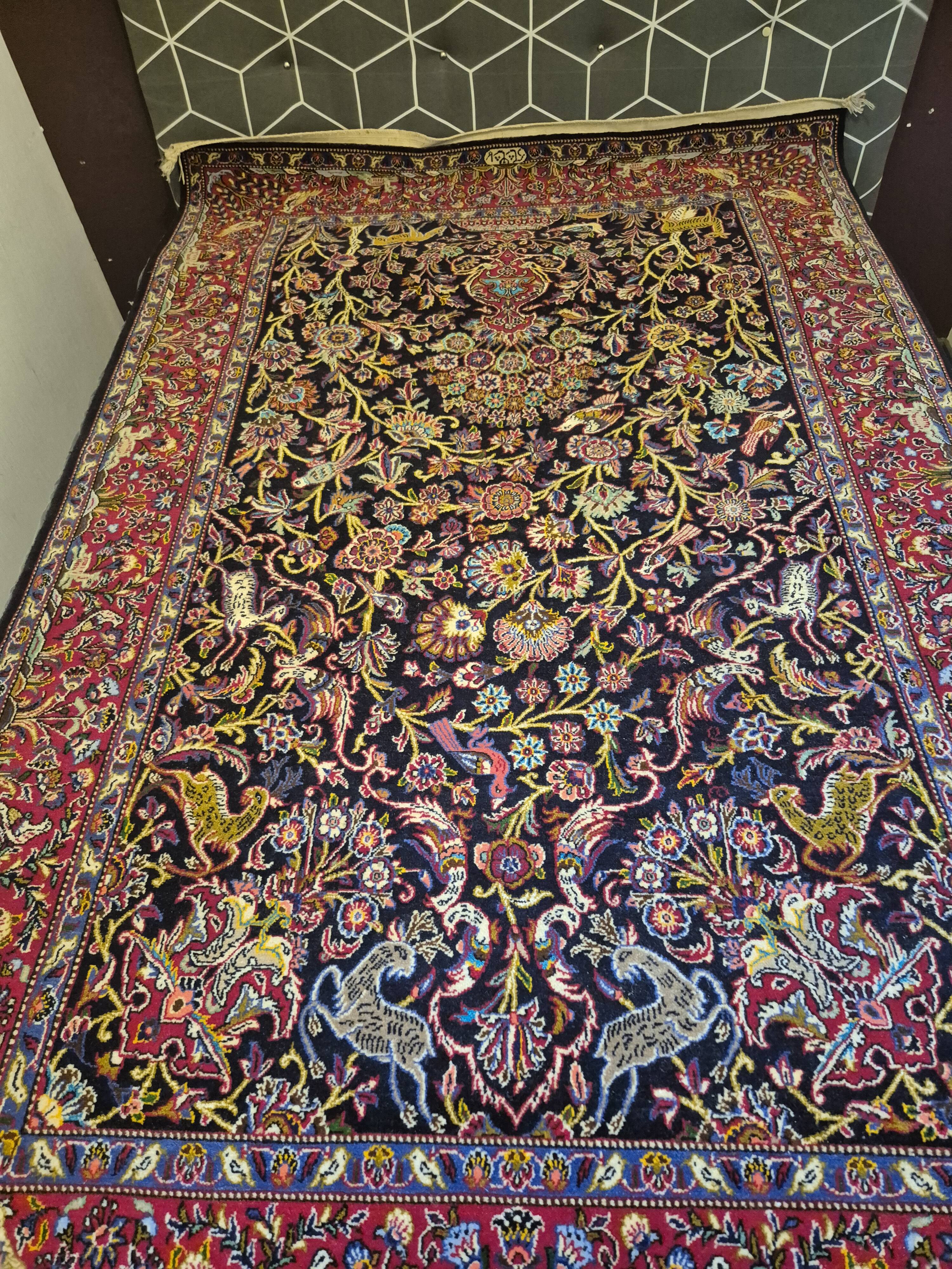 Grand Tapis Kashan Chasse Bleu Nuit 146x222 – Scène Animée
