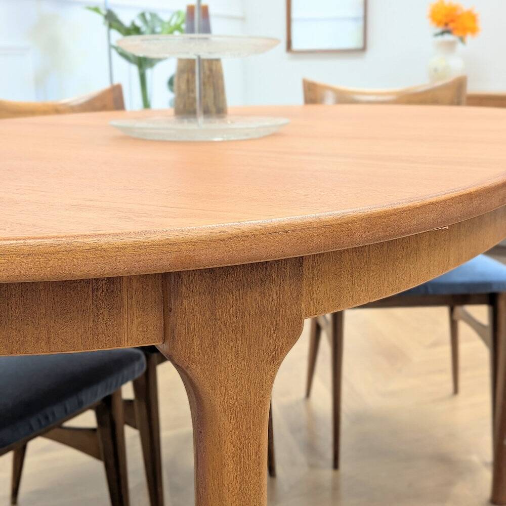 Table à manger scandinave McIntosh