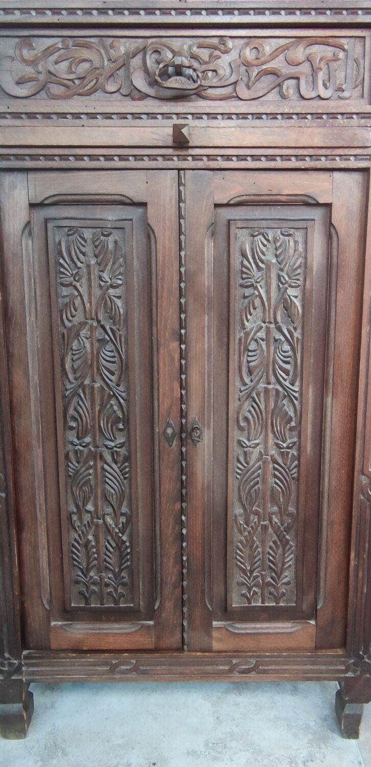 Ensemble 3 pièces meuble, fauteuil et pouf bois sculpté