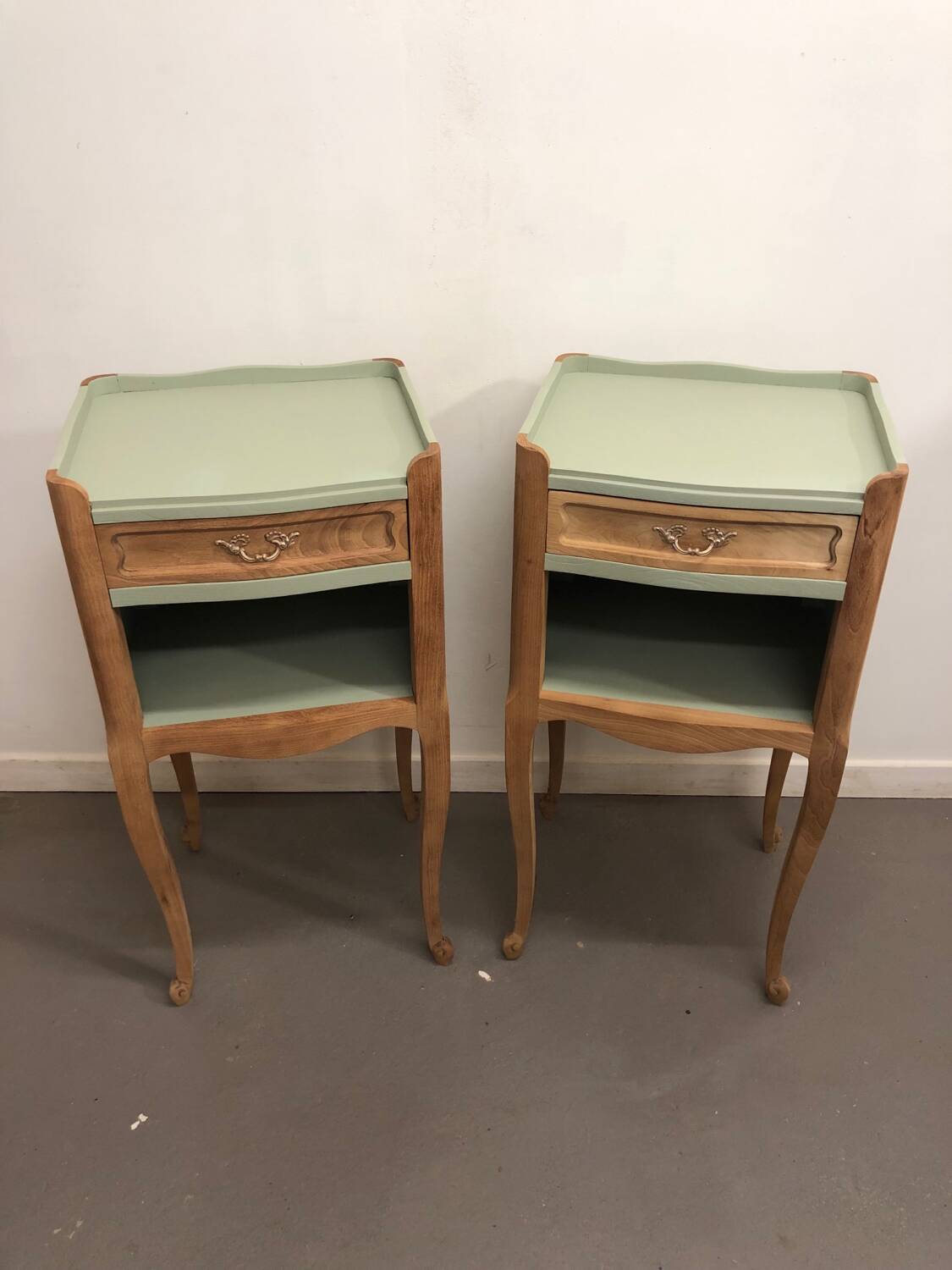Paire de chevets style Louis XV