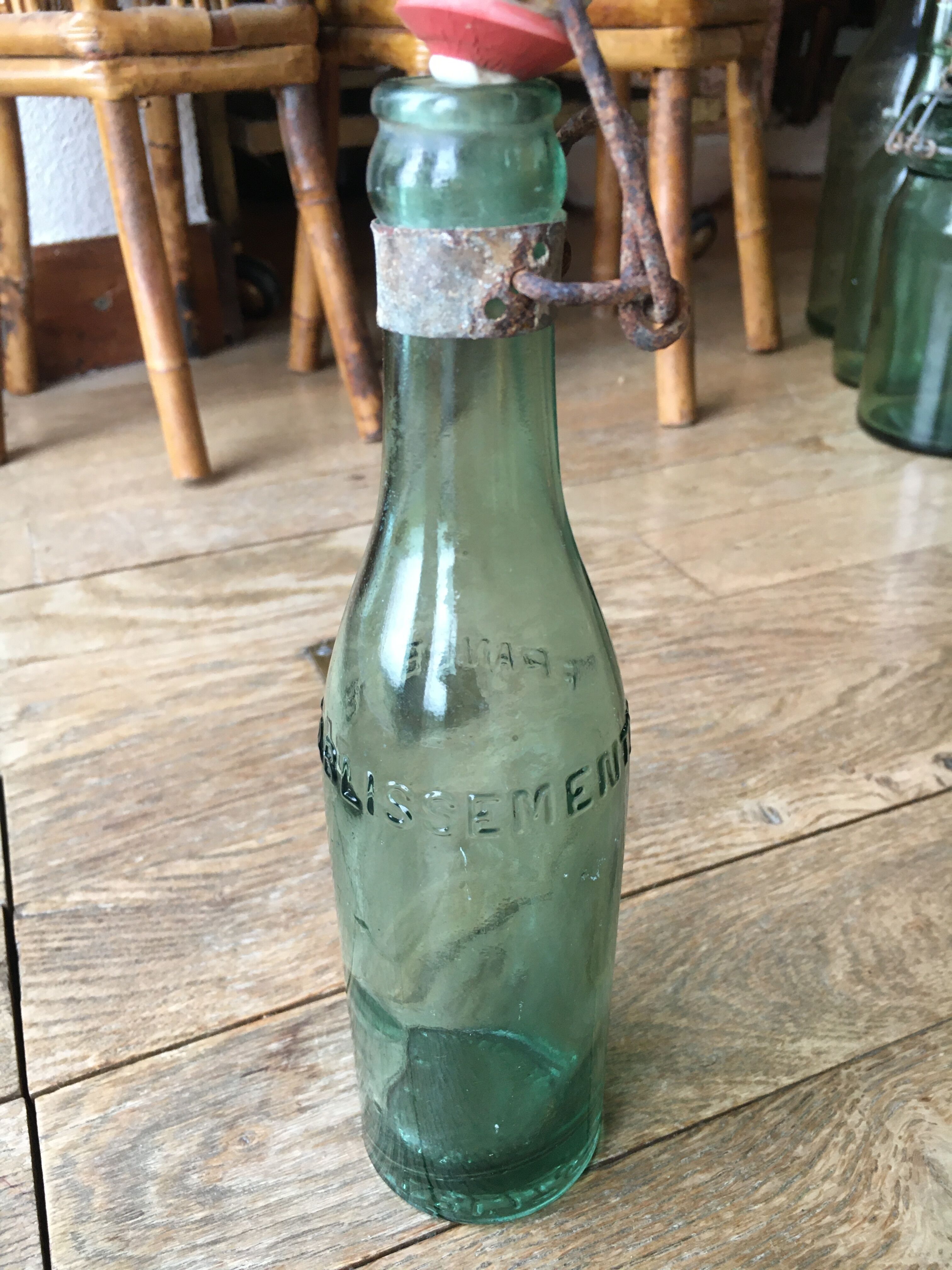 Lot de 3 bocaux et fiole en verre vintage